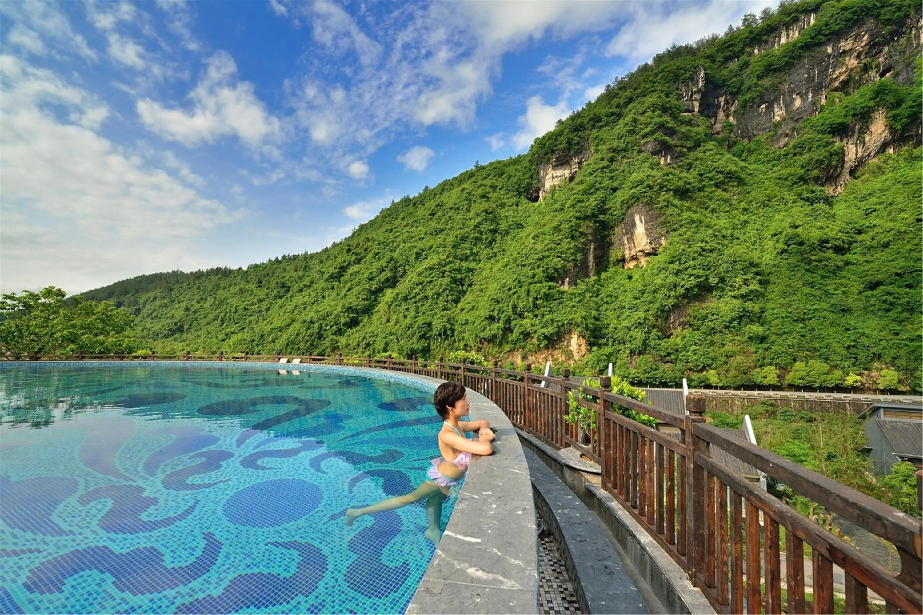 Swimming pool in Harmona Resort & Spa Zhangjiajie