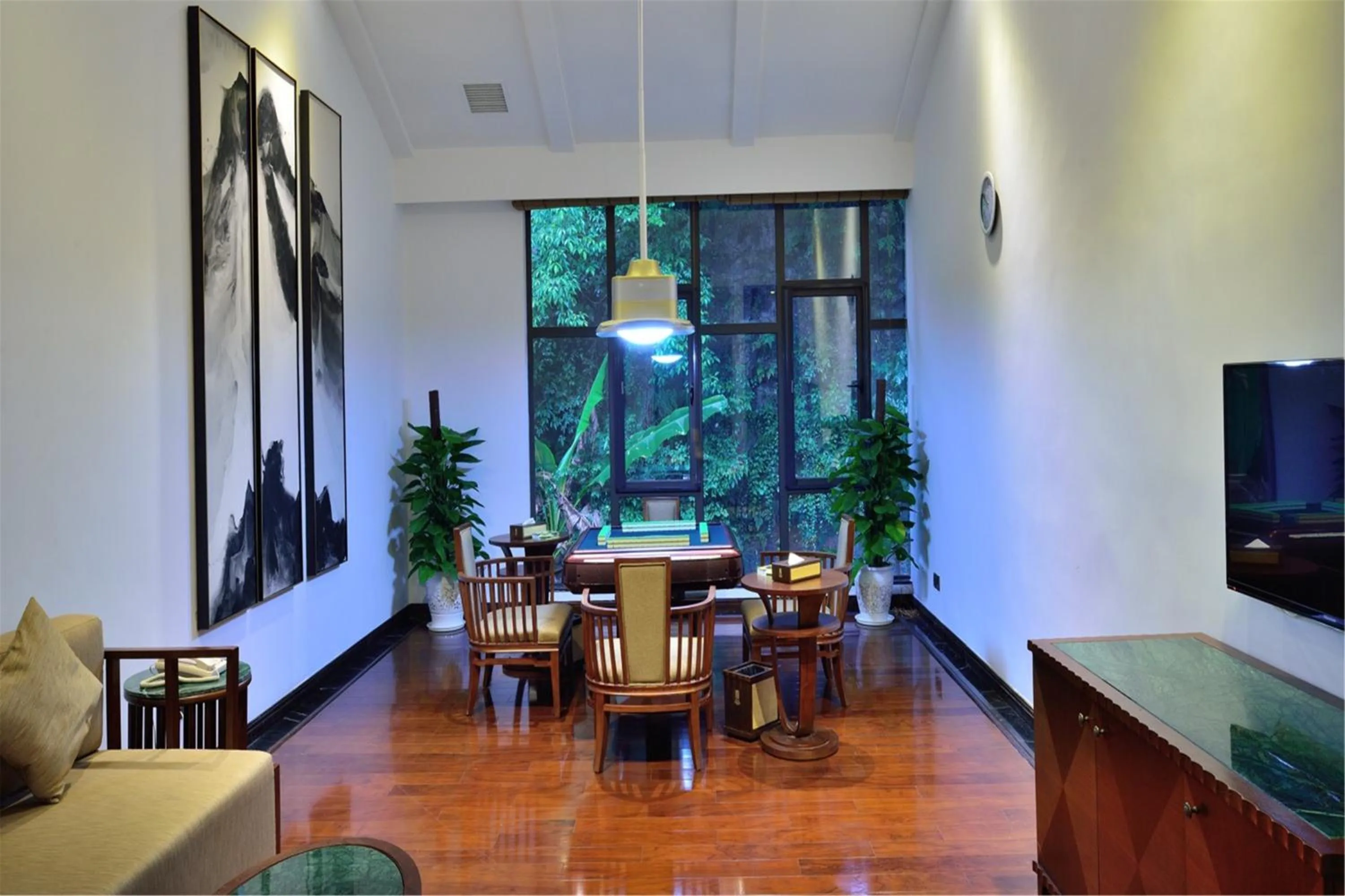 Entertainment in Harmona Resort & Spa Zhangjiajie