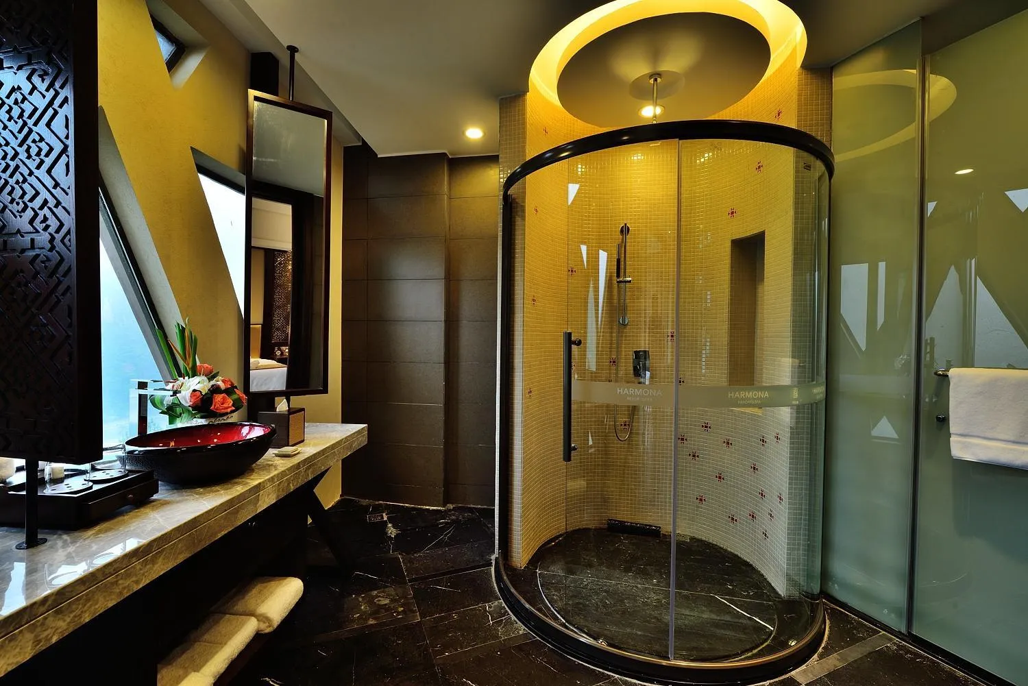 Shower in Harmona Resort & Spa Zhangjiajie