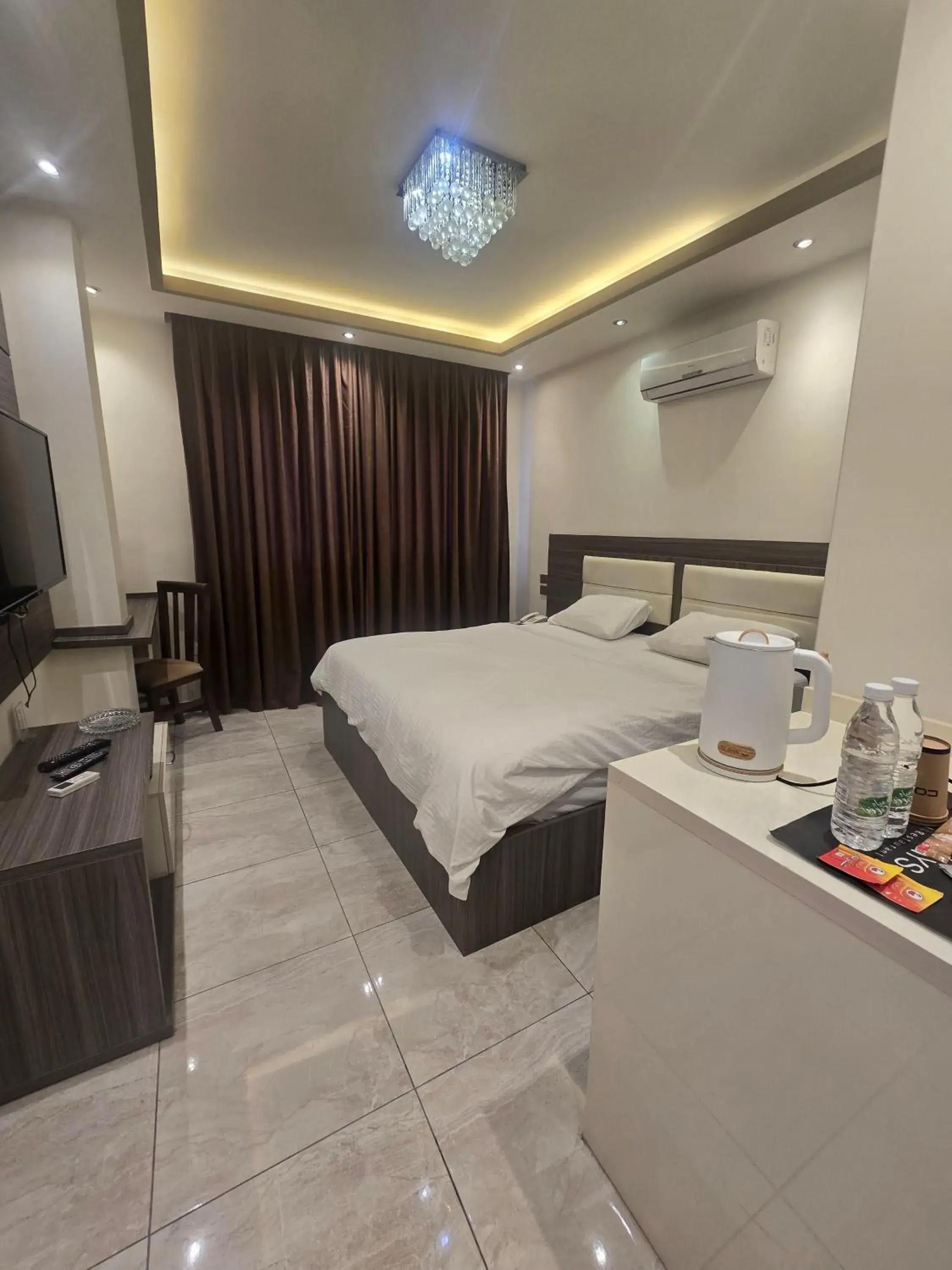 Bed in Seven Days Hotel Bed in Seven Days Hotel