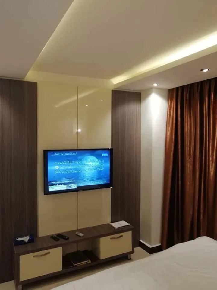 Bed in Seven Days Hotel