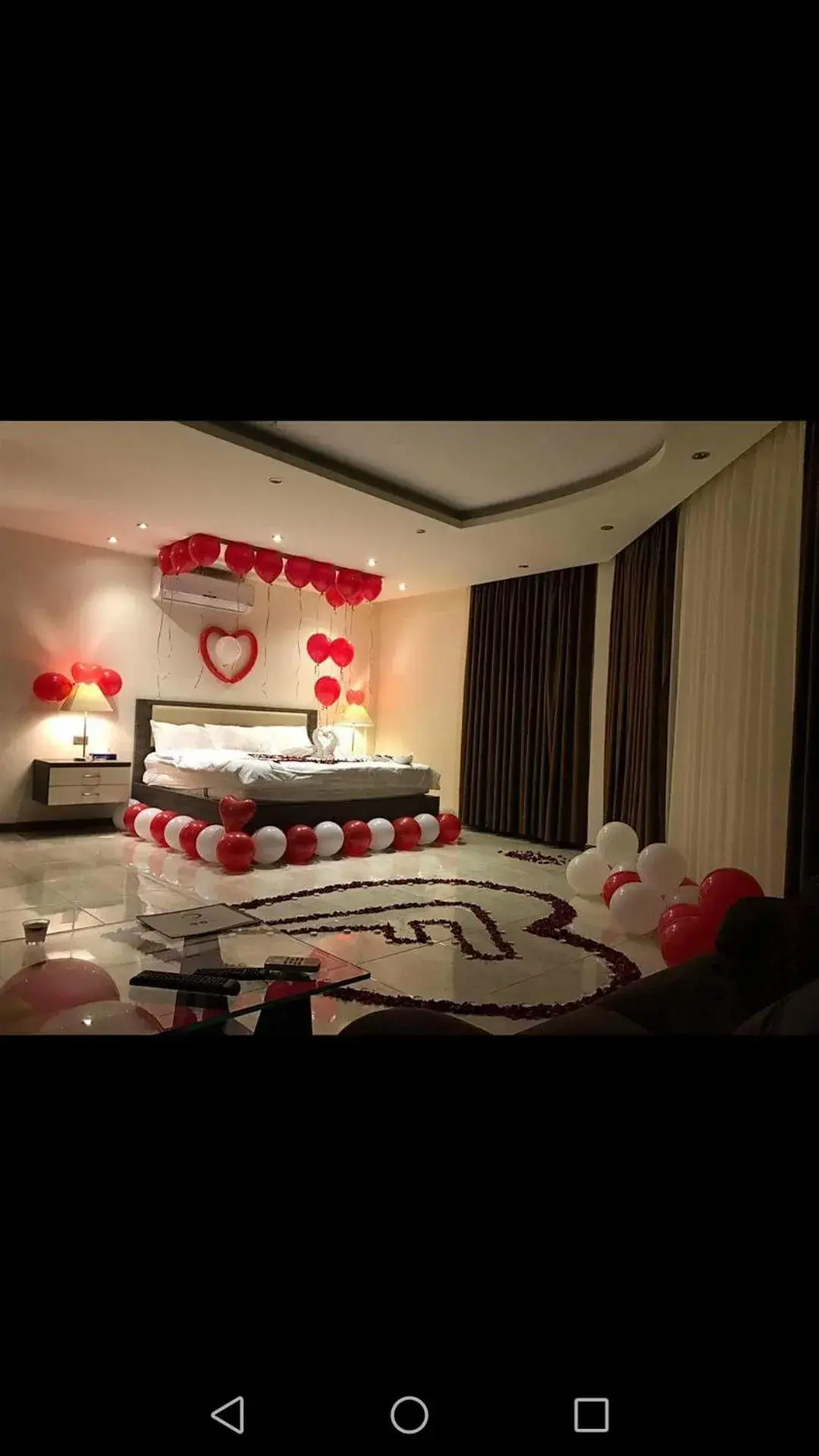 Bed in Seven Days Hotel Bed in Seven Days Hotel