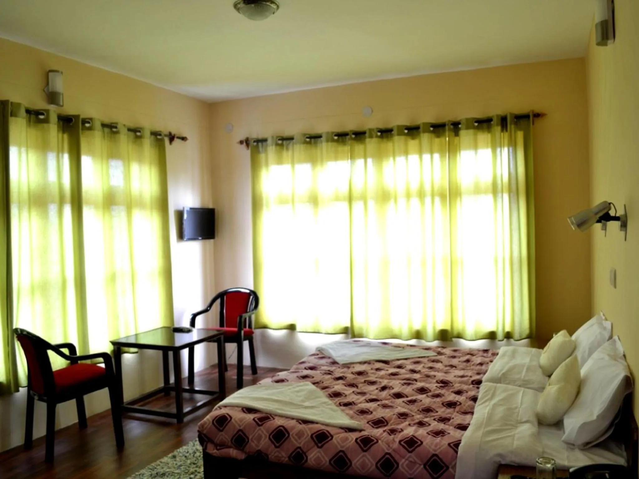 Photo of the whole room, Bed in Hotel Ladakh Heaven