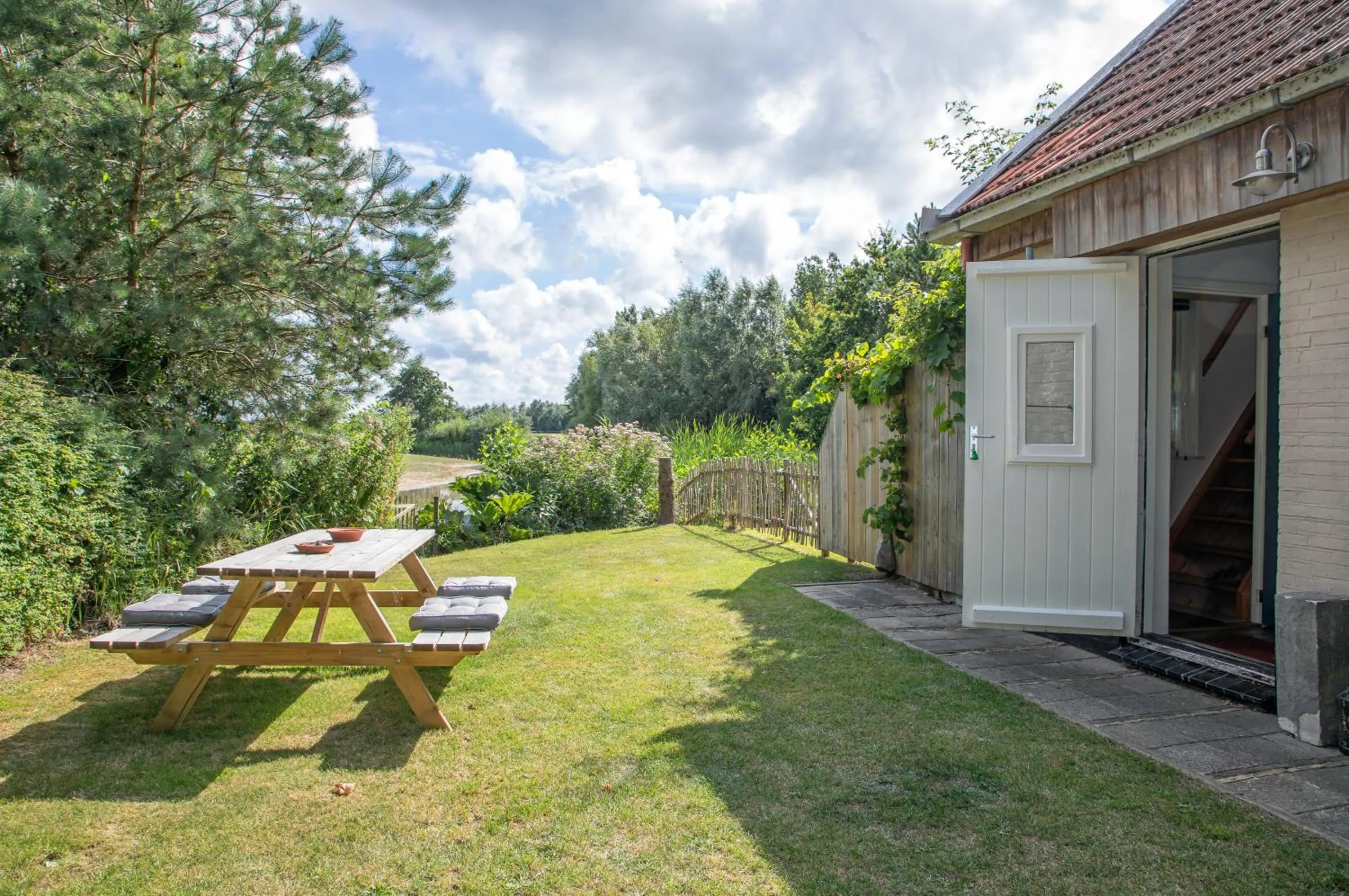 Garden in Eendrachtweg 4