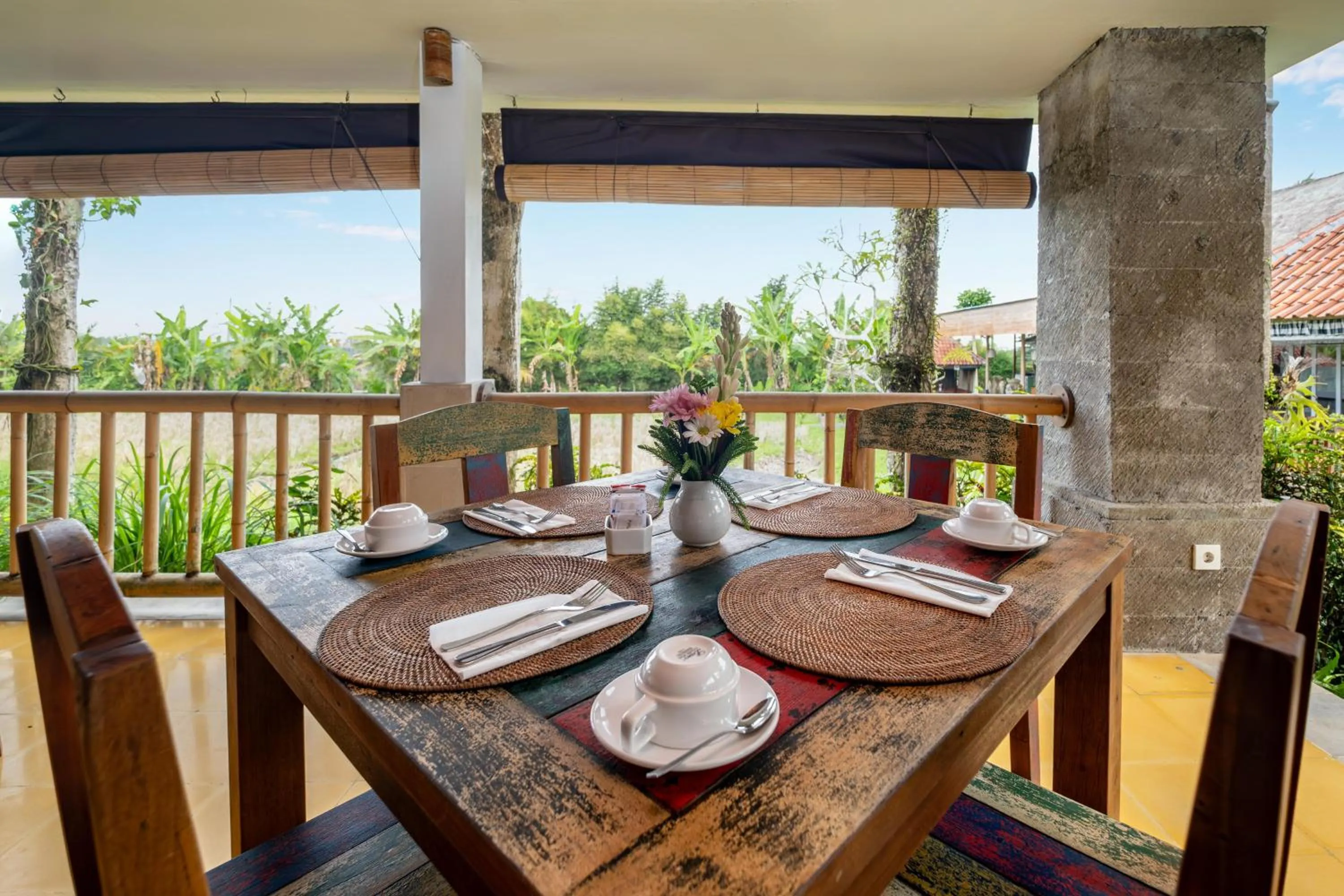 Restaurant/places to eat in Alam Puisi Villa Ubud