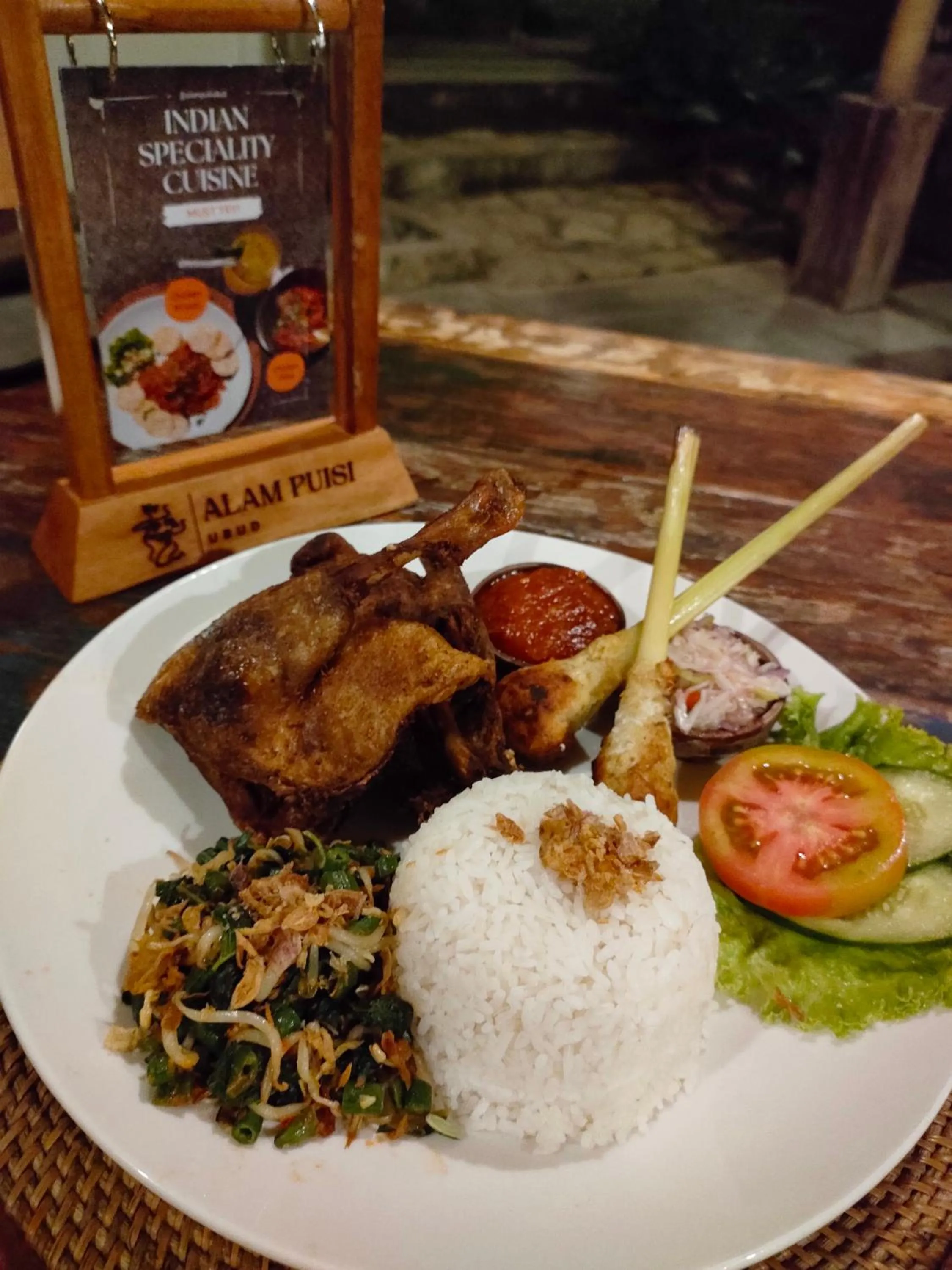 Food and drinks in Alam Puisi Villa Ubud