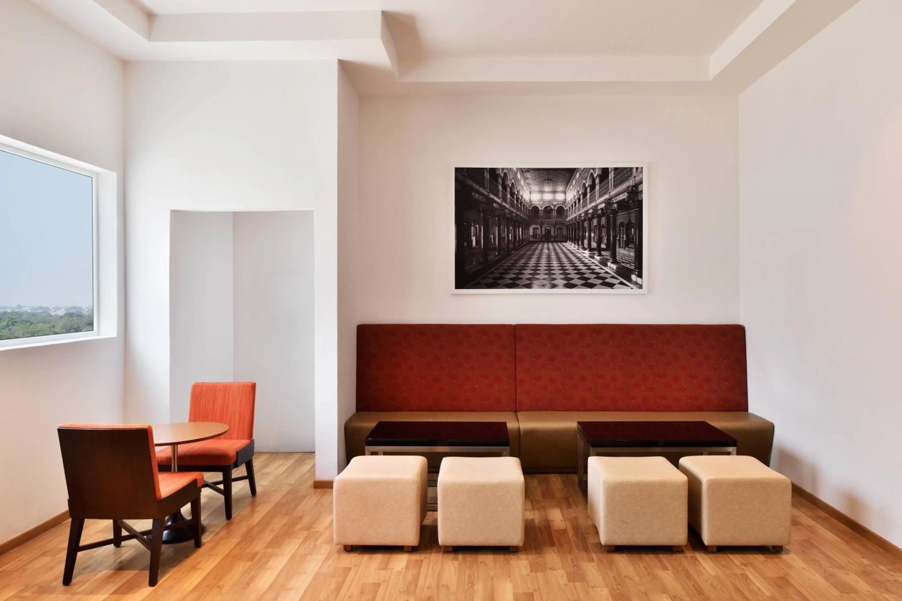 Lounge or bar in Fairfield by Marriott Chennai Mahindra World City