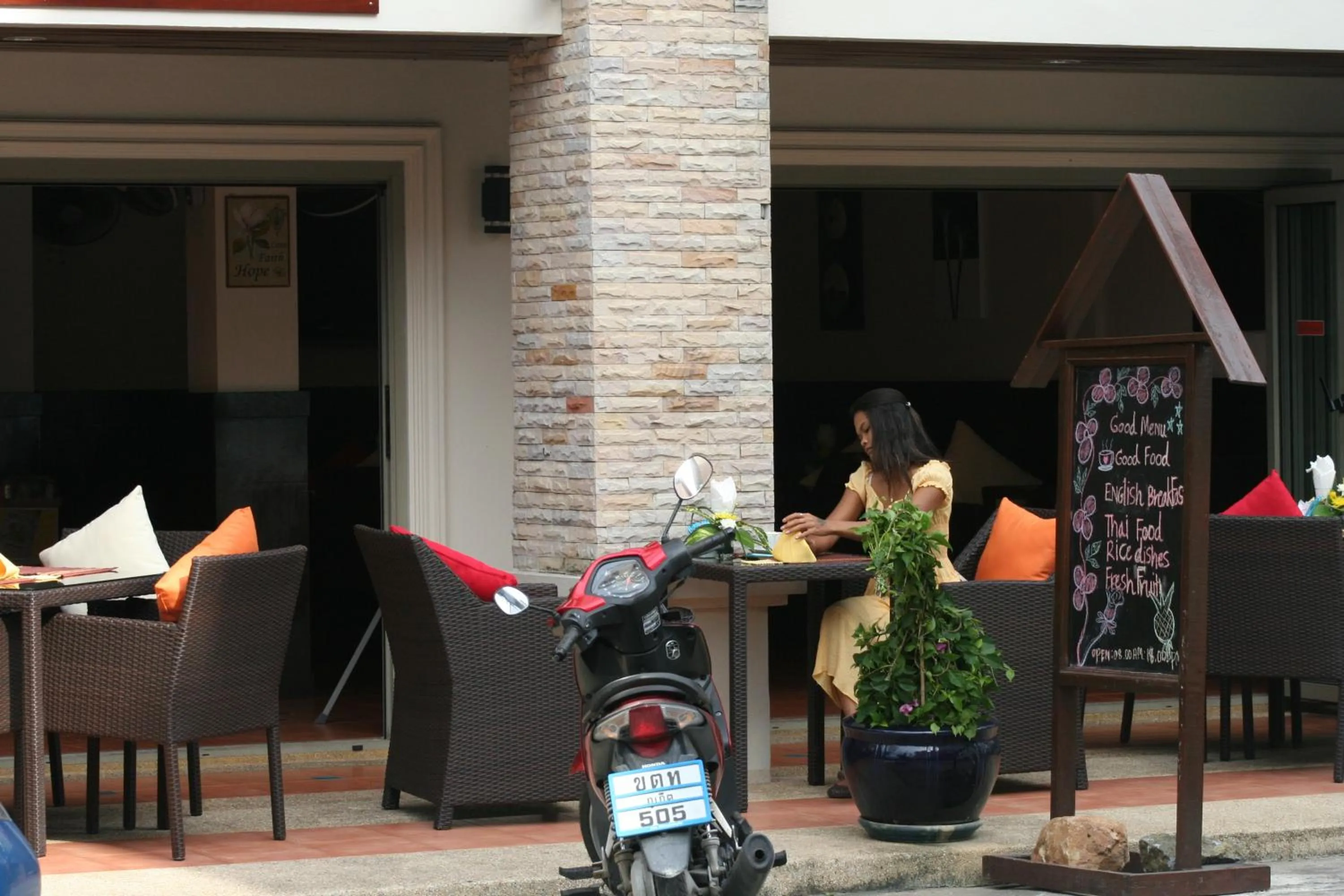 Restaurant/places to eat in Palmview Resort