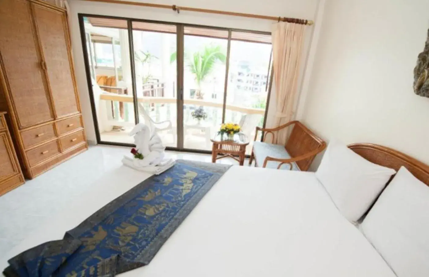 Deluxe Double Room in Palmview Resort Deluxe Double Room in Palmview Resort