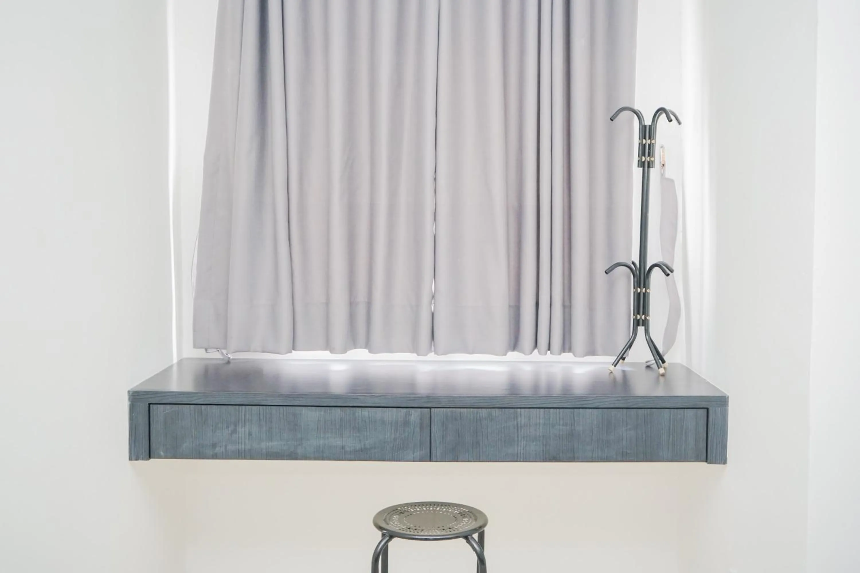 Chic Studio at Baileys Apartment By Travelio