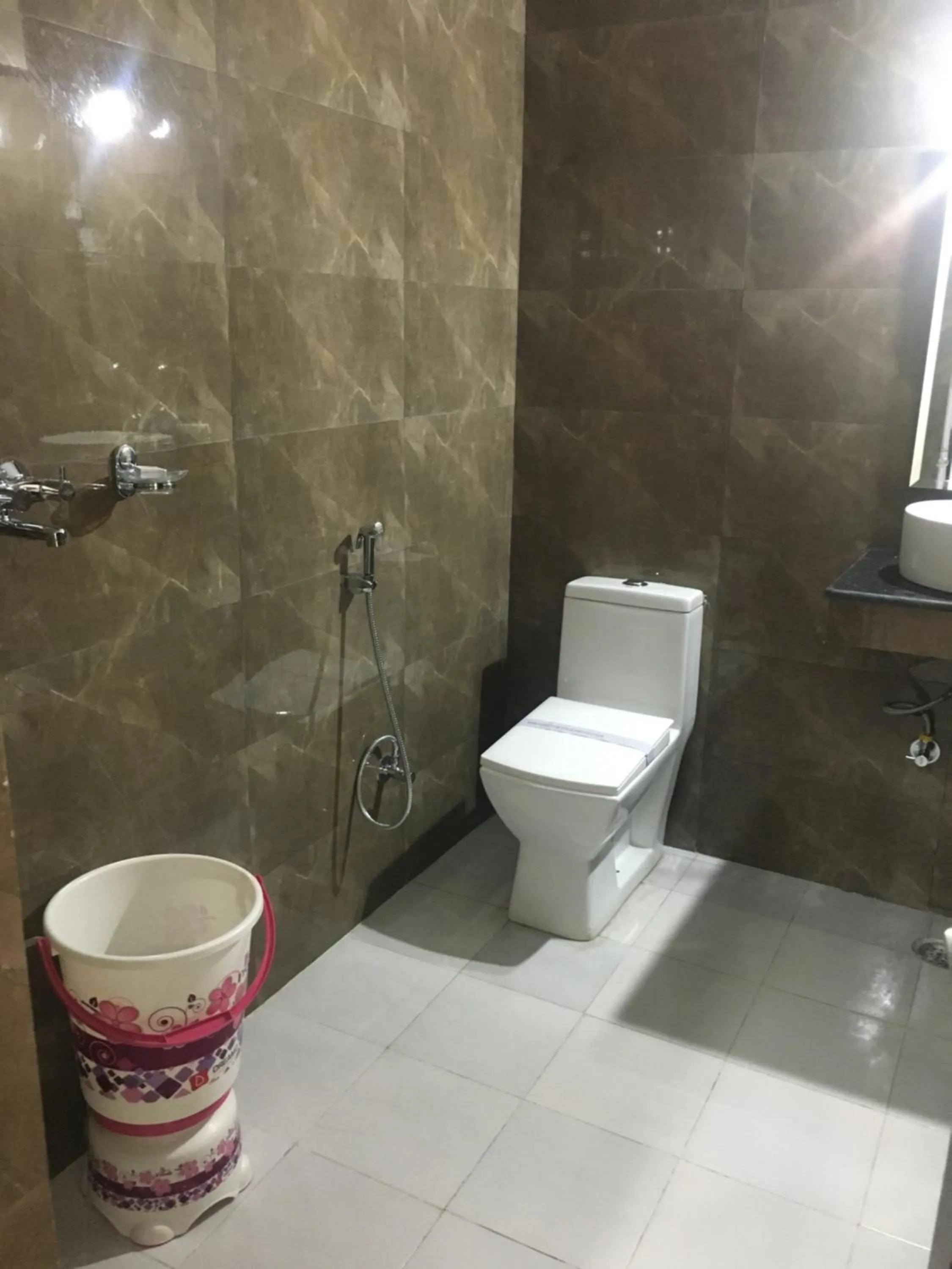 Bathroom in Hotel Maharaja Inn by Geetanjali Hotels