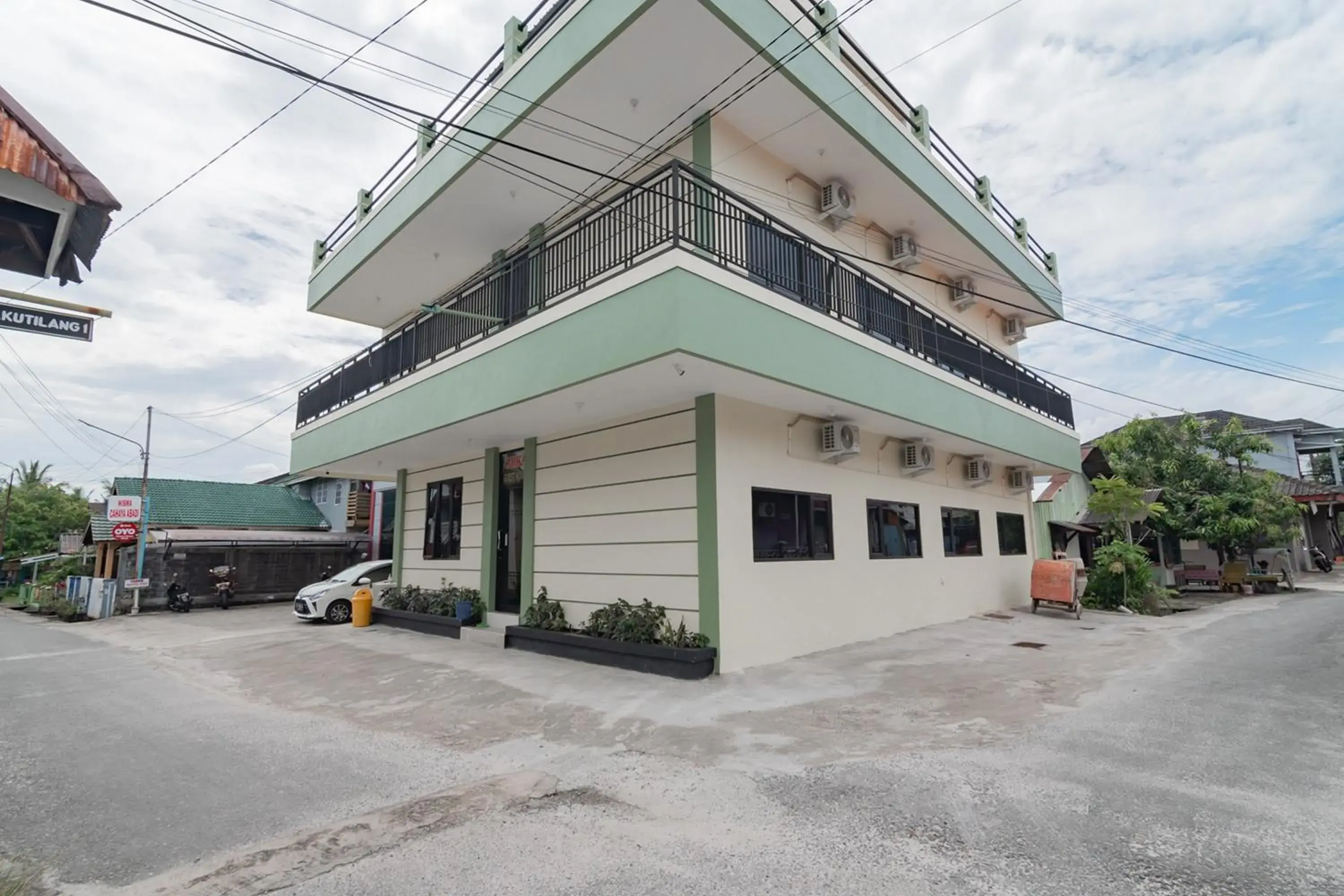 Property building in RedDoorz near Arka Sepinggan Airport Balikpapan Property building in RedDoorz near Arka Sepinggan Airport Balikpapan