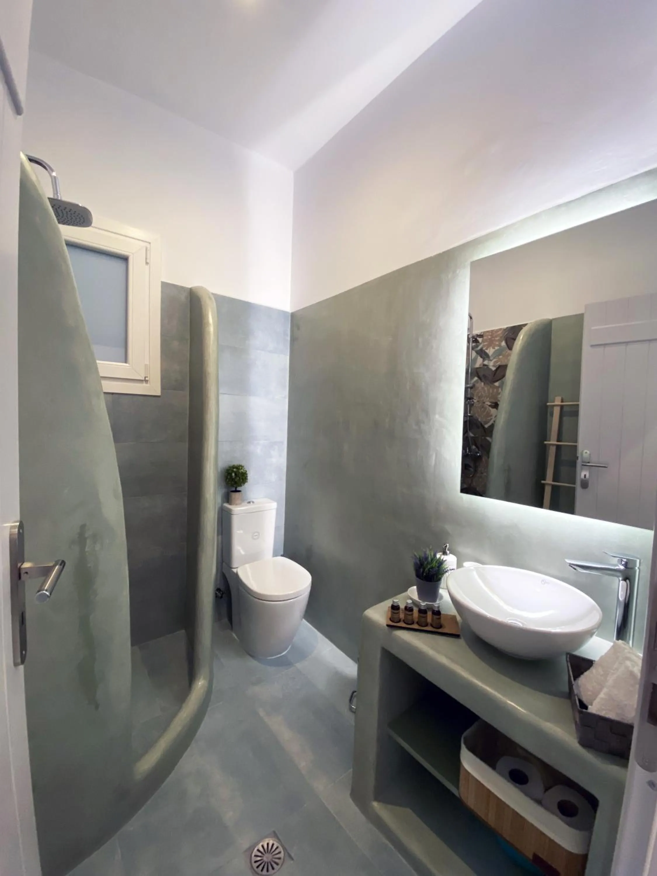 Bathroom in Xenios Zeus Apartments