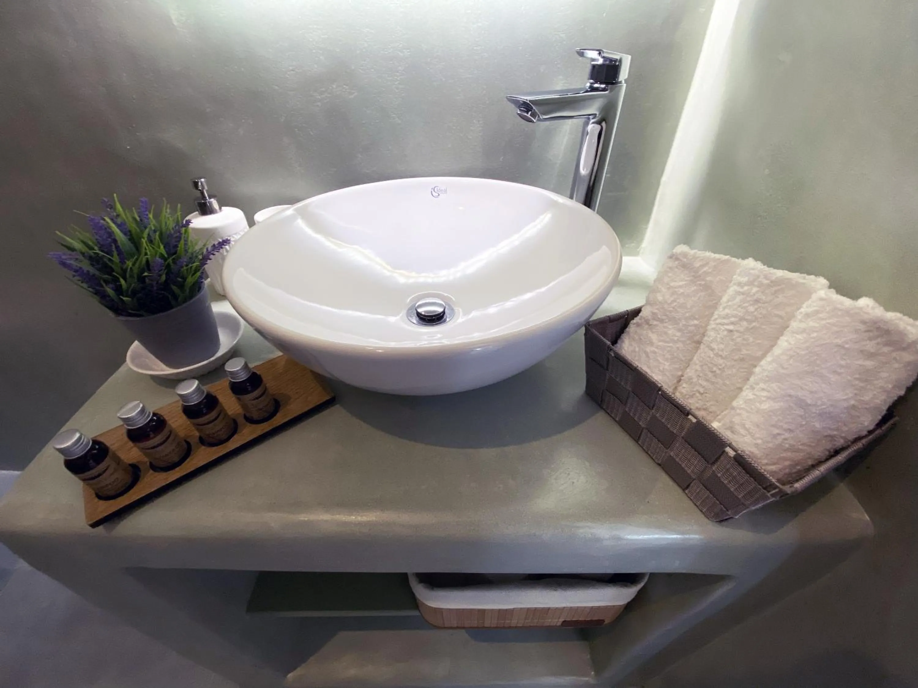 Bathroom in Xenios Zeus Apartments