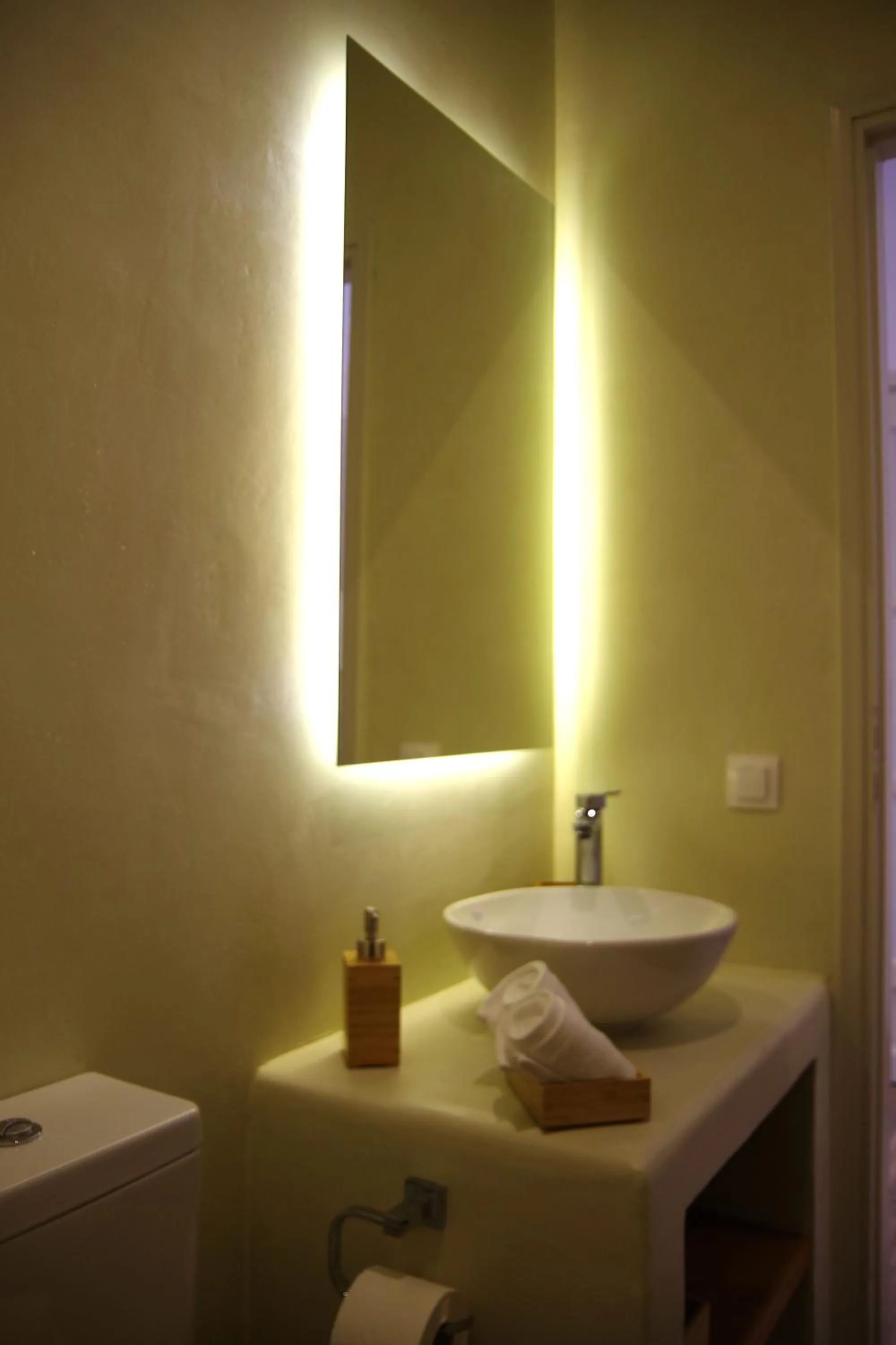 Toilet in Xenios Zeus Apartments