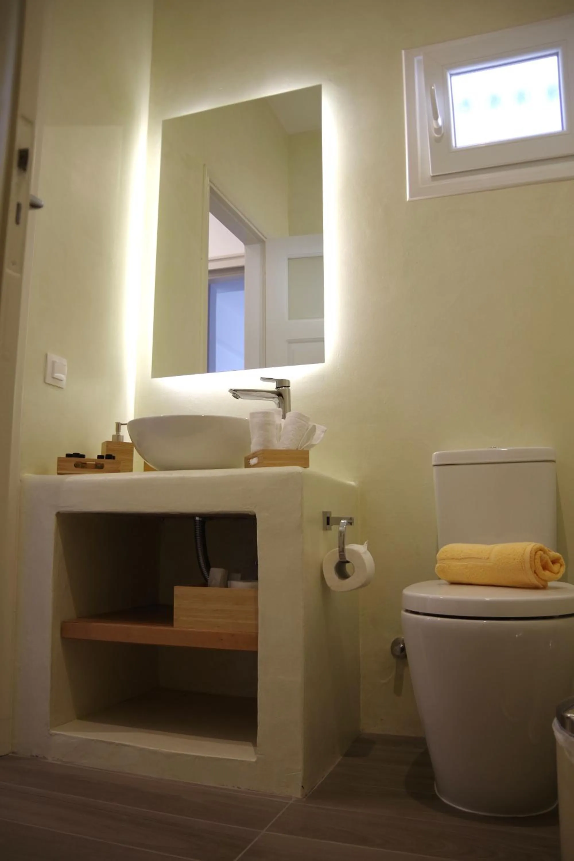 Toilet in Xenios Zeus Apartments