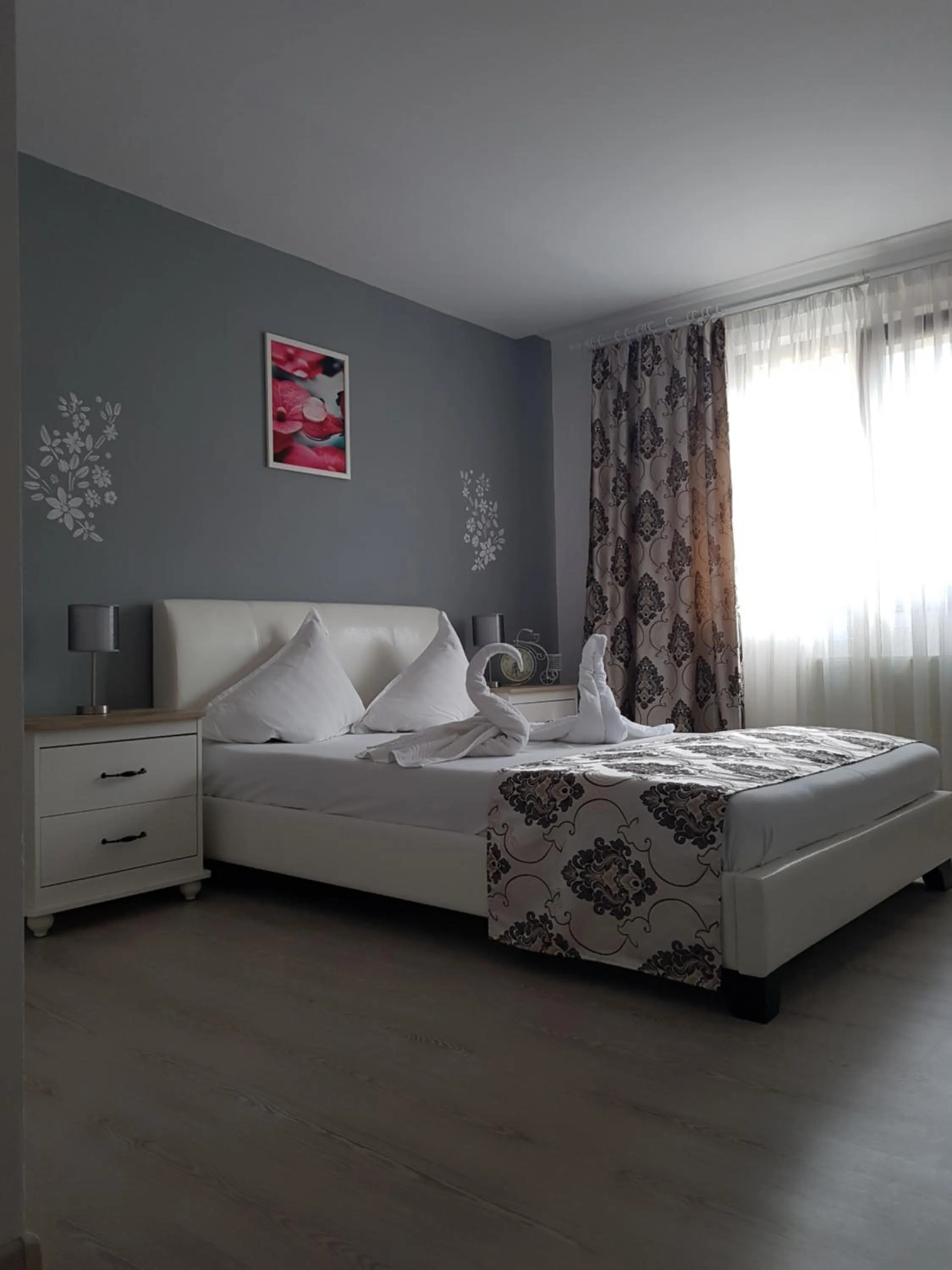 Photo of the whole room, Bed in Hotel Dacor