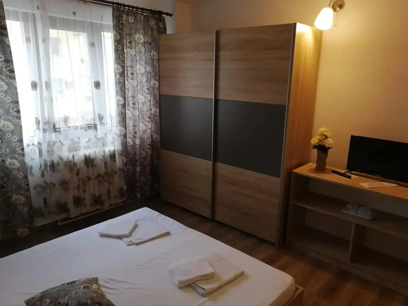 Double Room in Hotel Dacor Double Room in Hotel Dacor