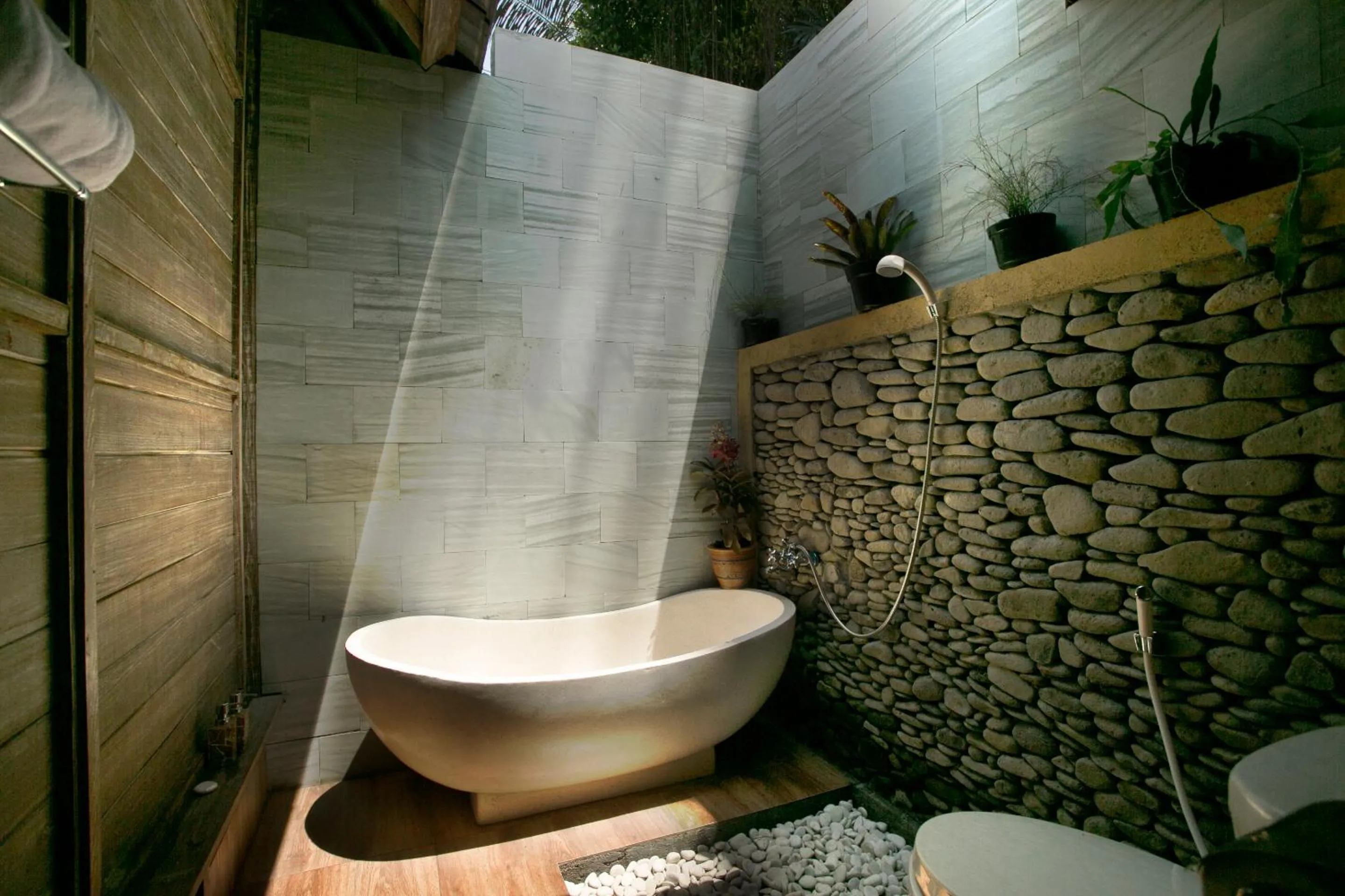 Bathroom in Pondok Sebatu Villa