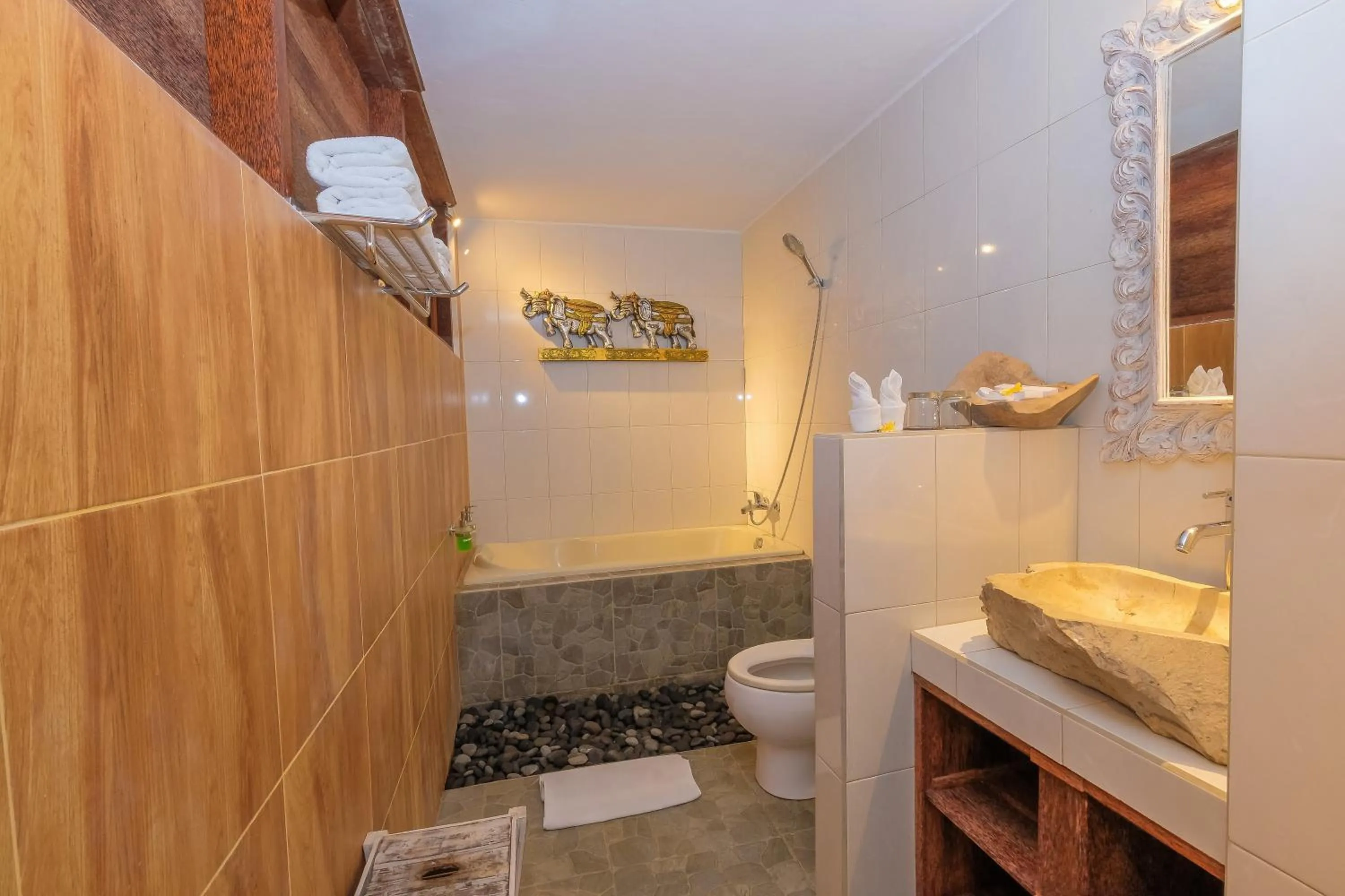 Bathroom in Pondok Sebatu Villa