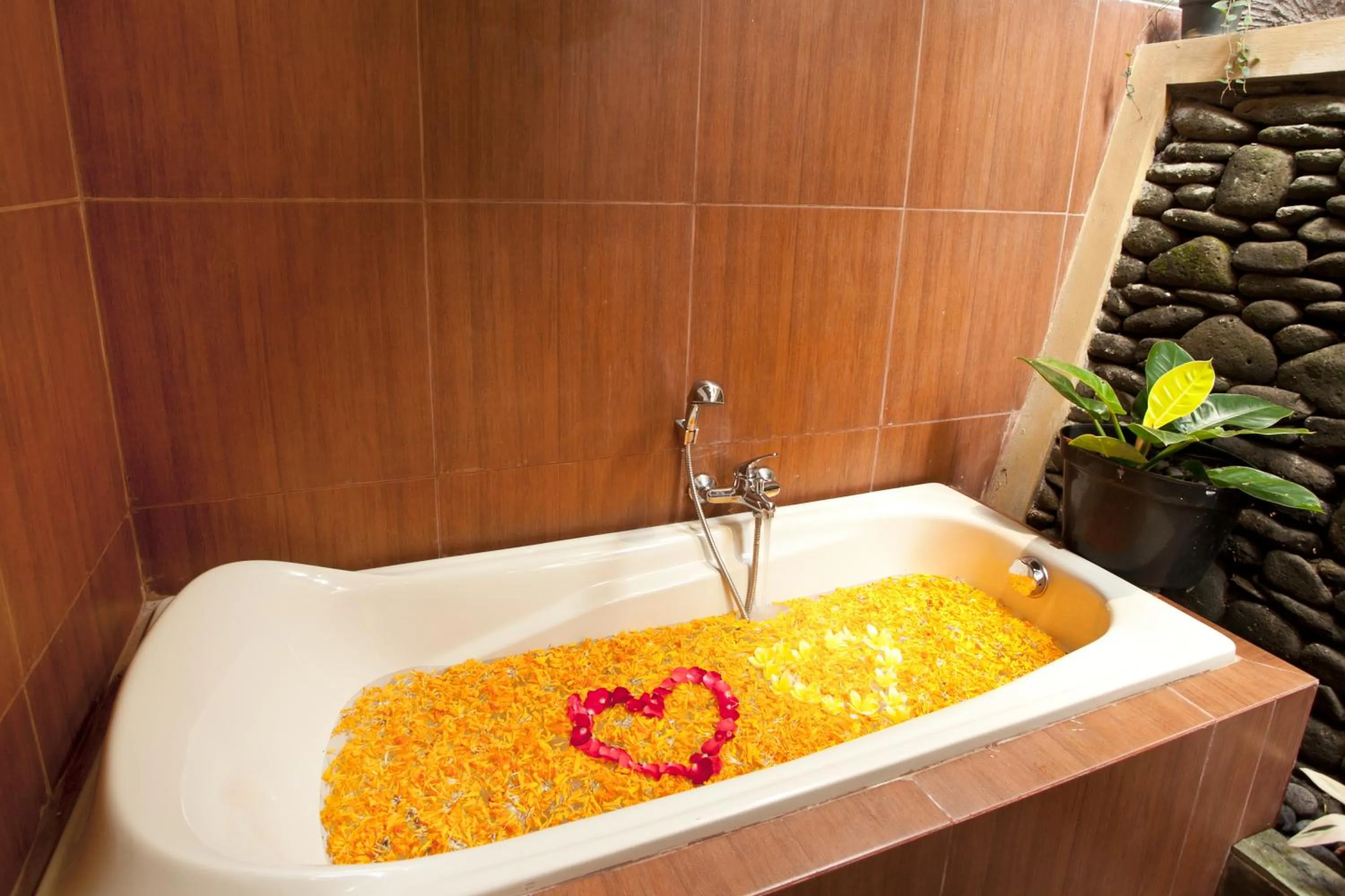 Bathroom in Pondok Sebatu Villa