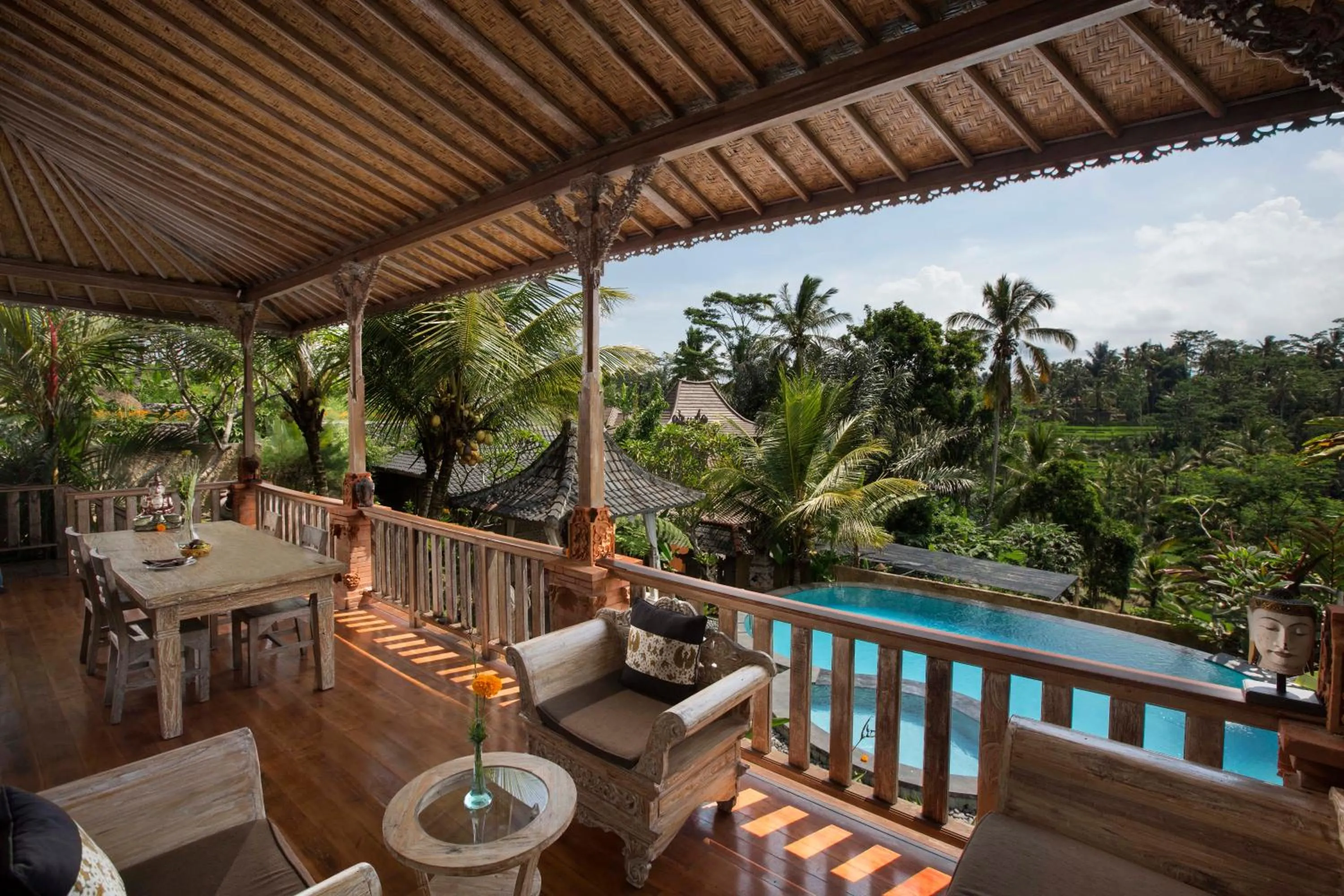 Restaurant/places to eat in Pondok Sebatu Villa