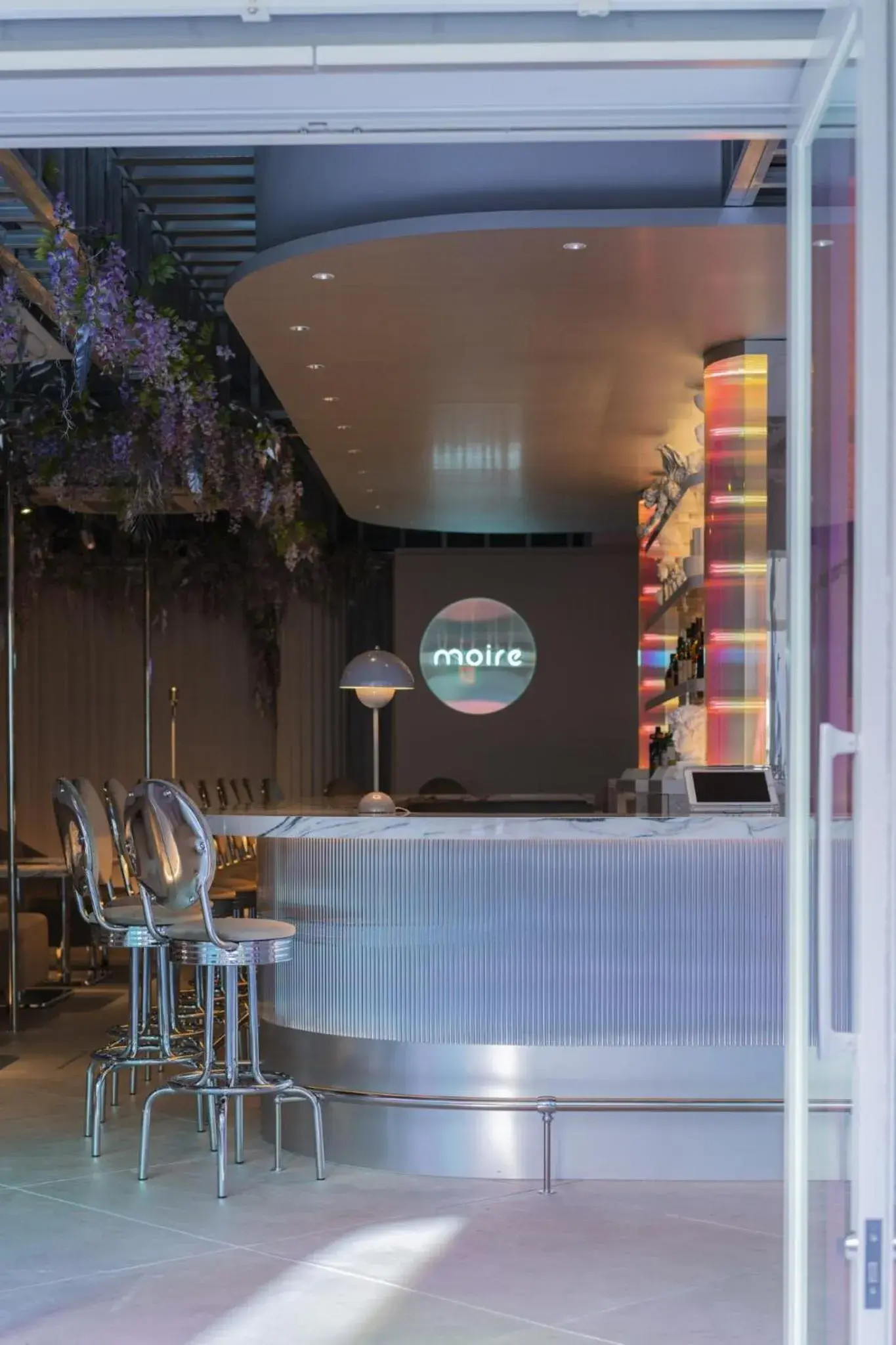 Lounge or bar in moire HOTEL YOSHIWARA Lounge or bar in moire HOTEL YOSHIWARA