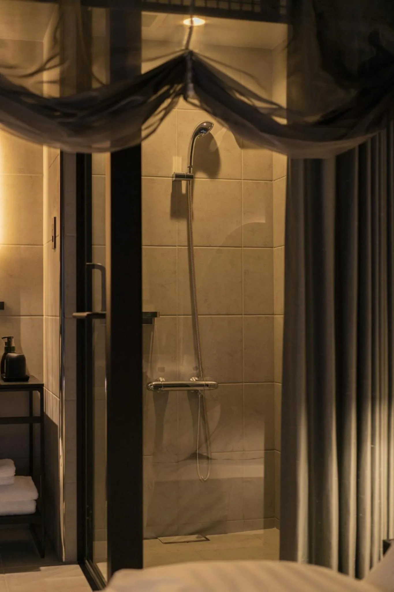 Shower in moire HOTEL YOSHIWARA