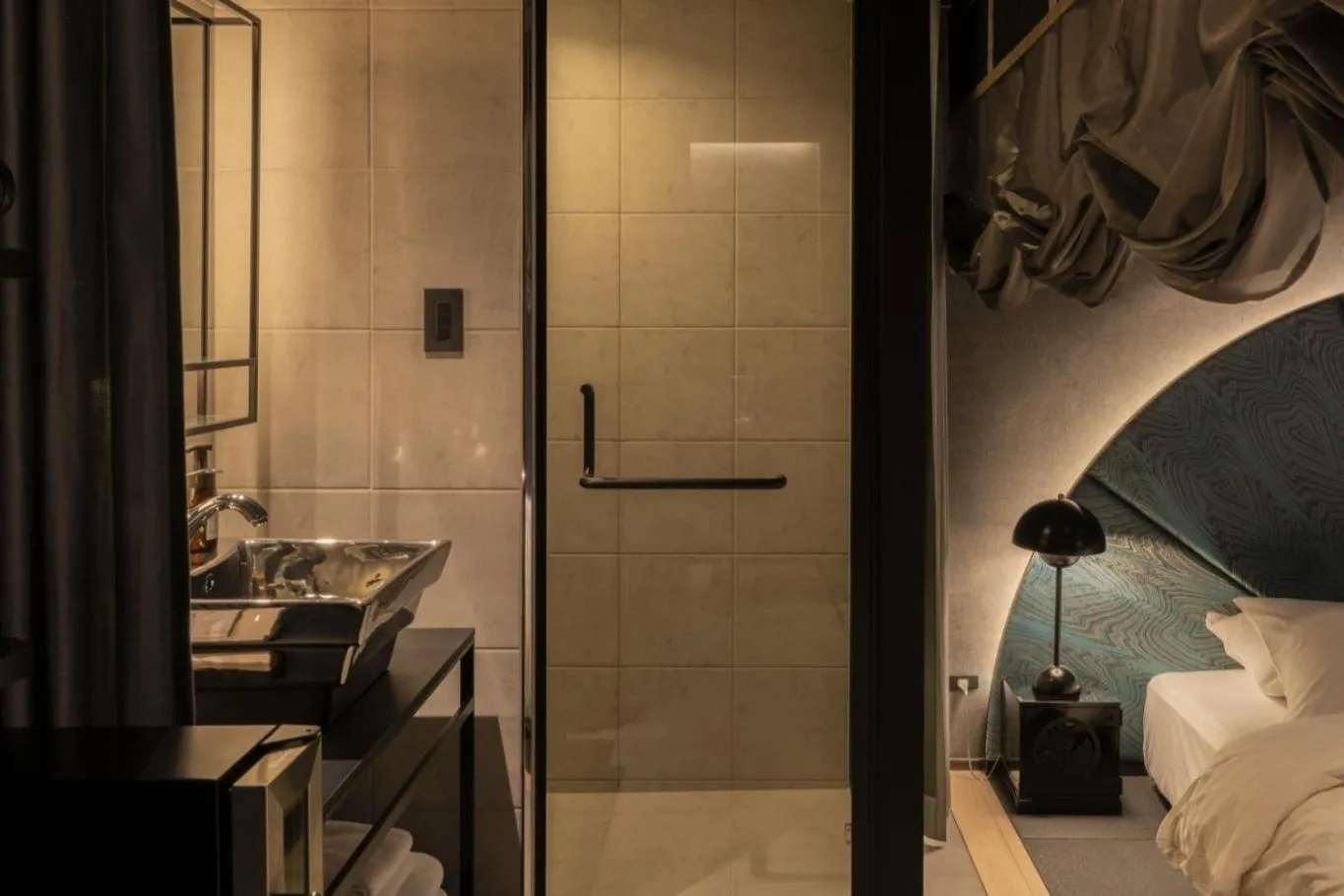 Bathroom, Bed in moire HOTEL YOSHIWARA