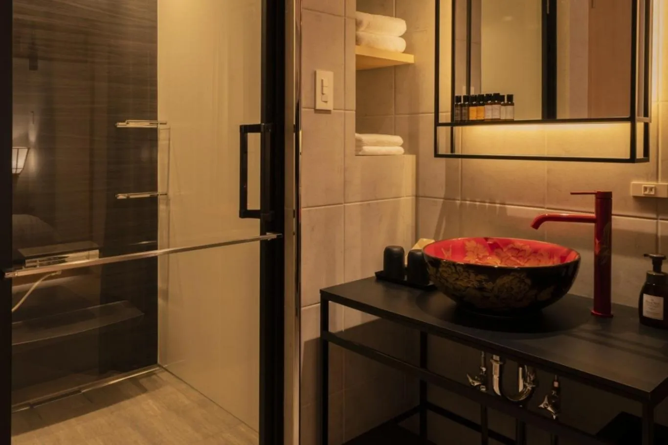 Bathroom in moire HOTEL YOSHIWARA