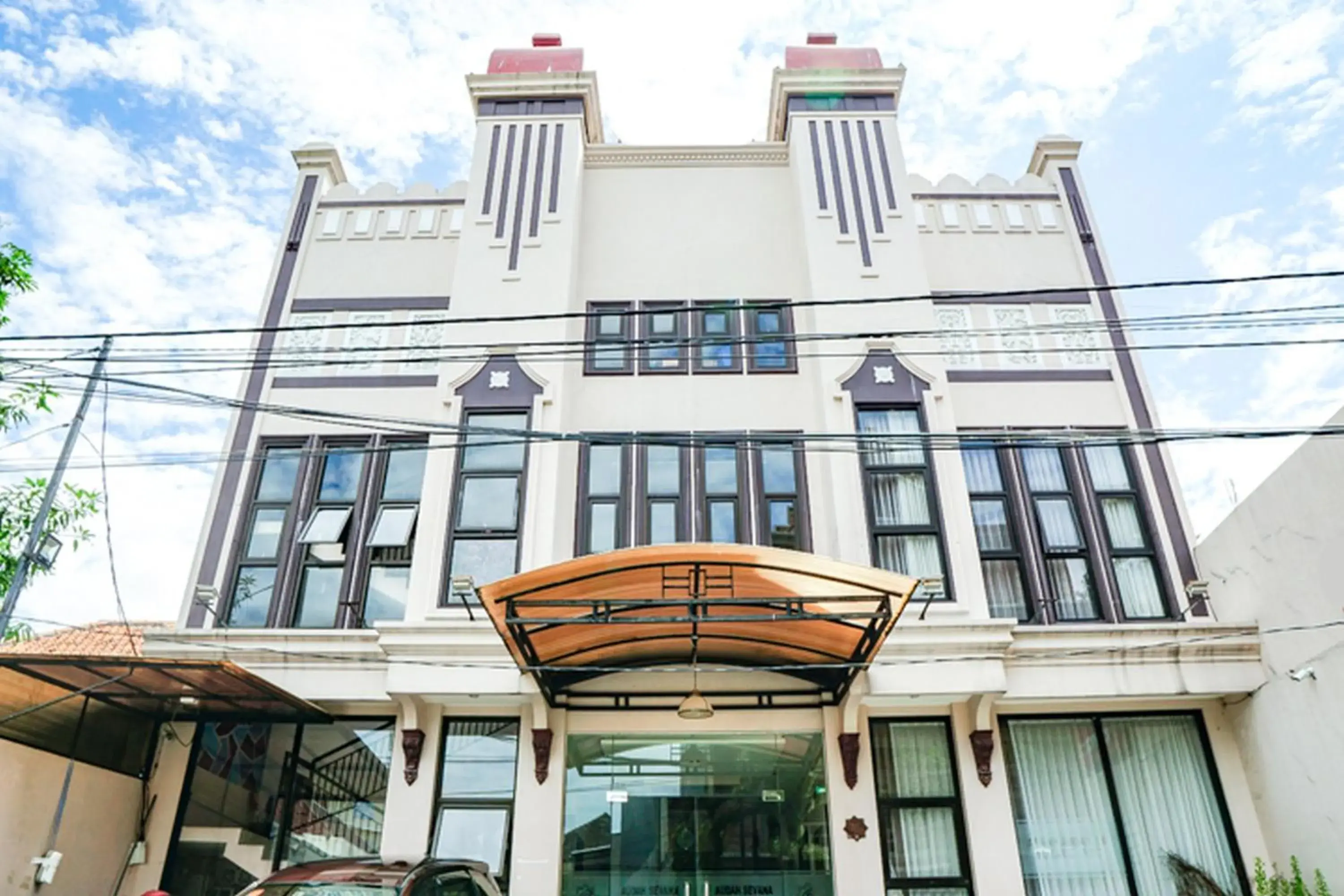 Property building in Audah Syariah Residence Mitra RedDoorz Property building in Audah Syariah Residence Mitra RedDoorz