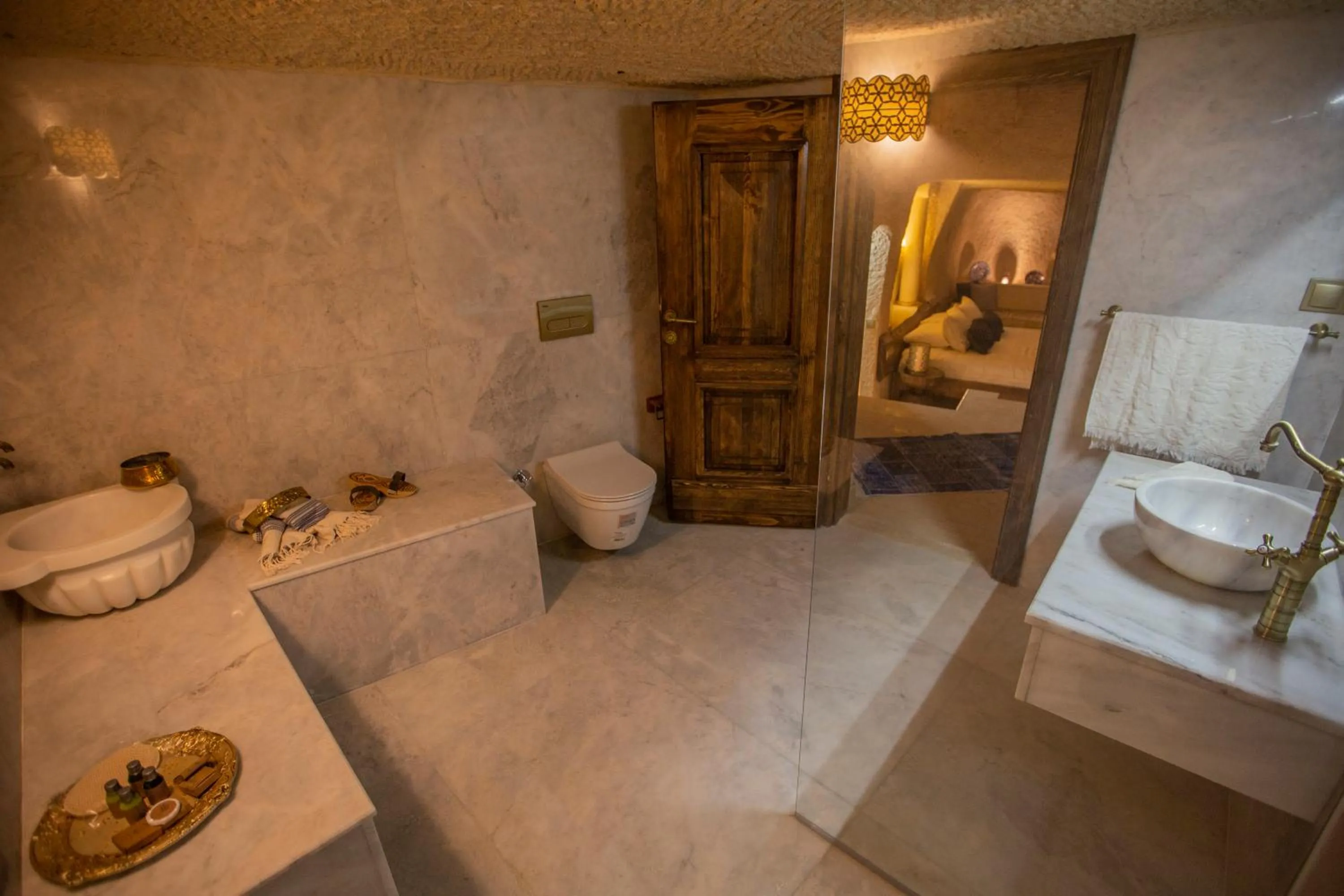 Bathroom in Mak's Cave House