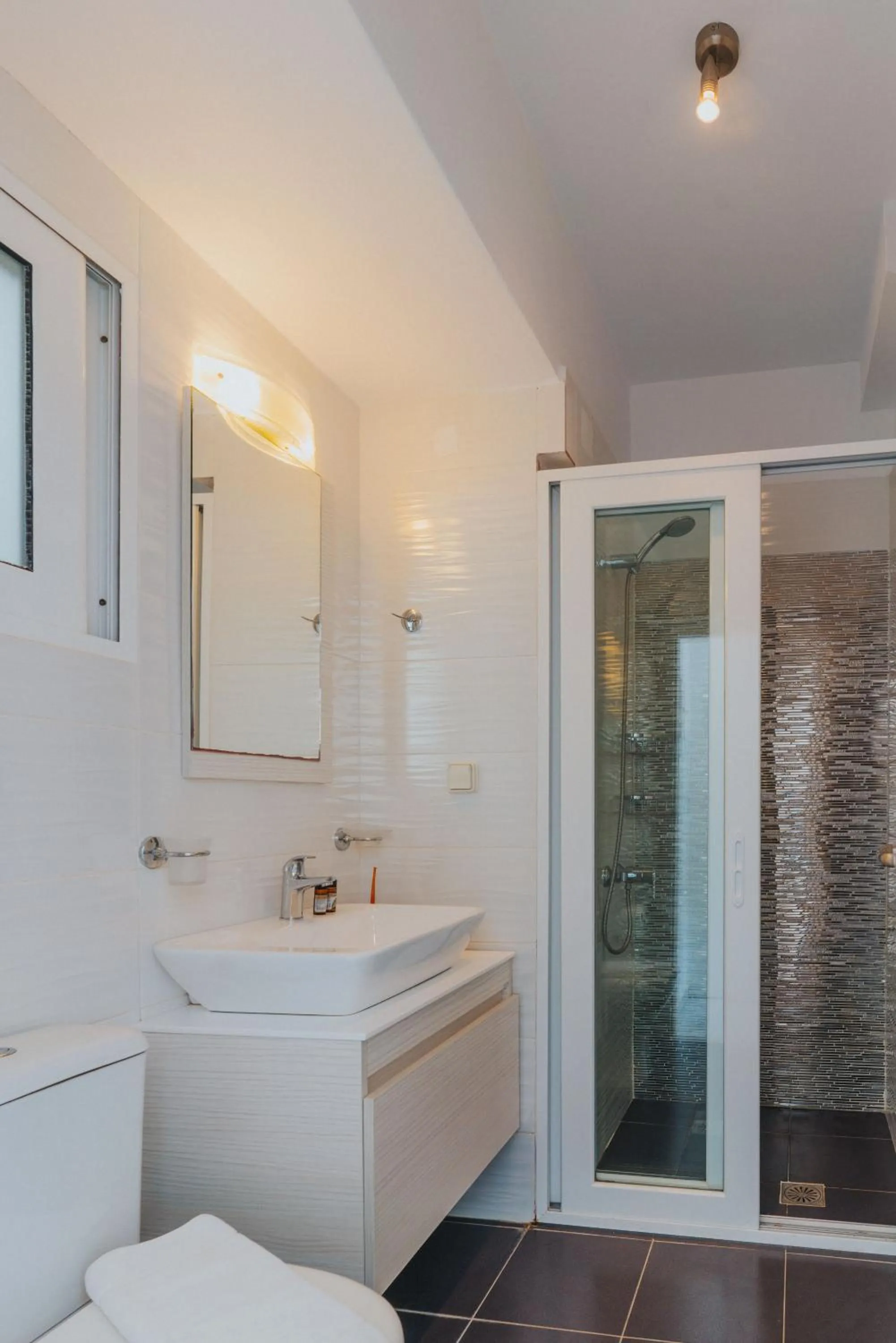 Bathroom in Vithos Seaside Aparthotel