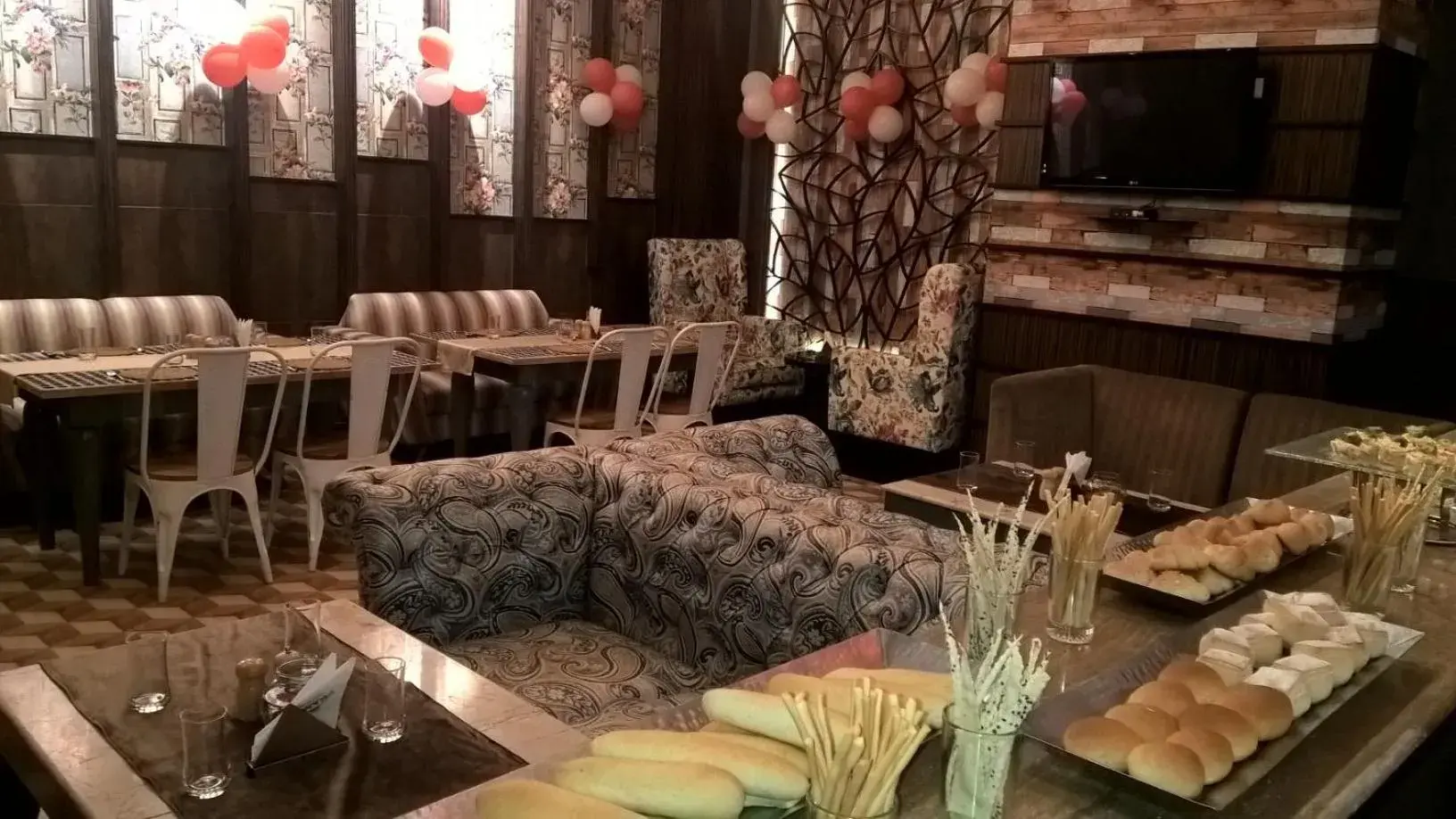 Buffet breakfast in Pramod Convention & Club Resort Buffet breakfast in Pramod Convention & Club Resort