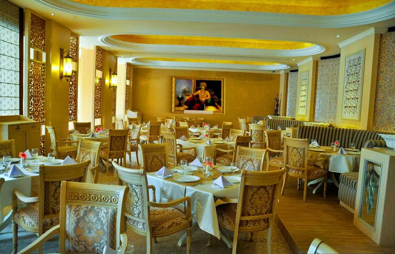 Restaurant/places to eat in Pramod Convention & Club Resort