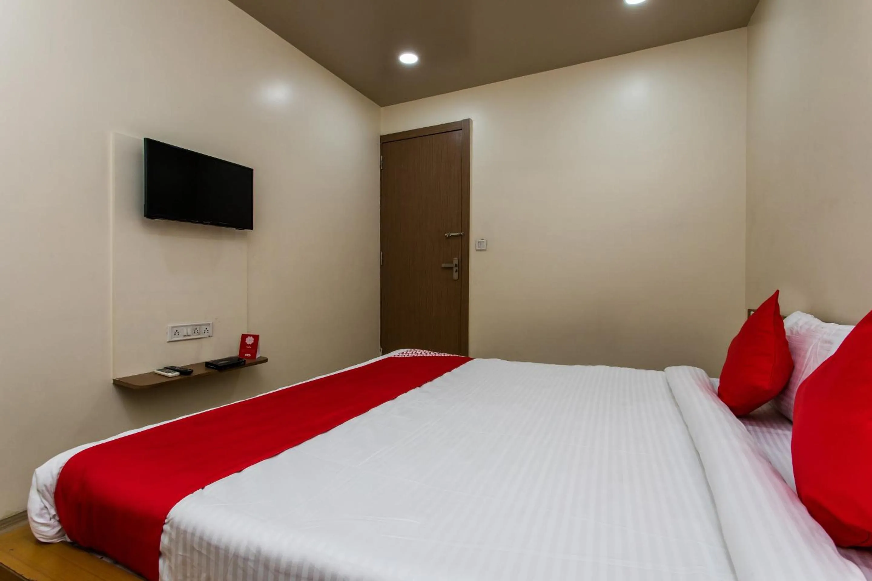 Bedroom, Bed in OYO 11929 Hotel Ridhi Sidhi