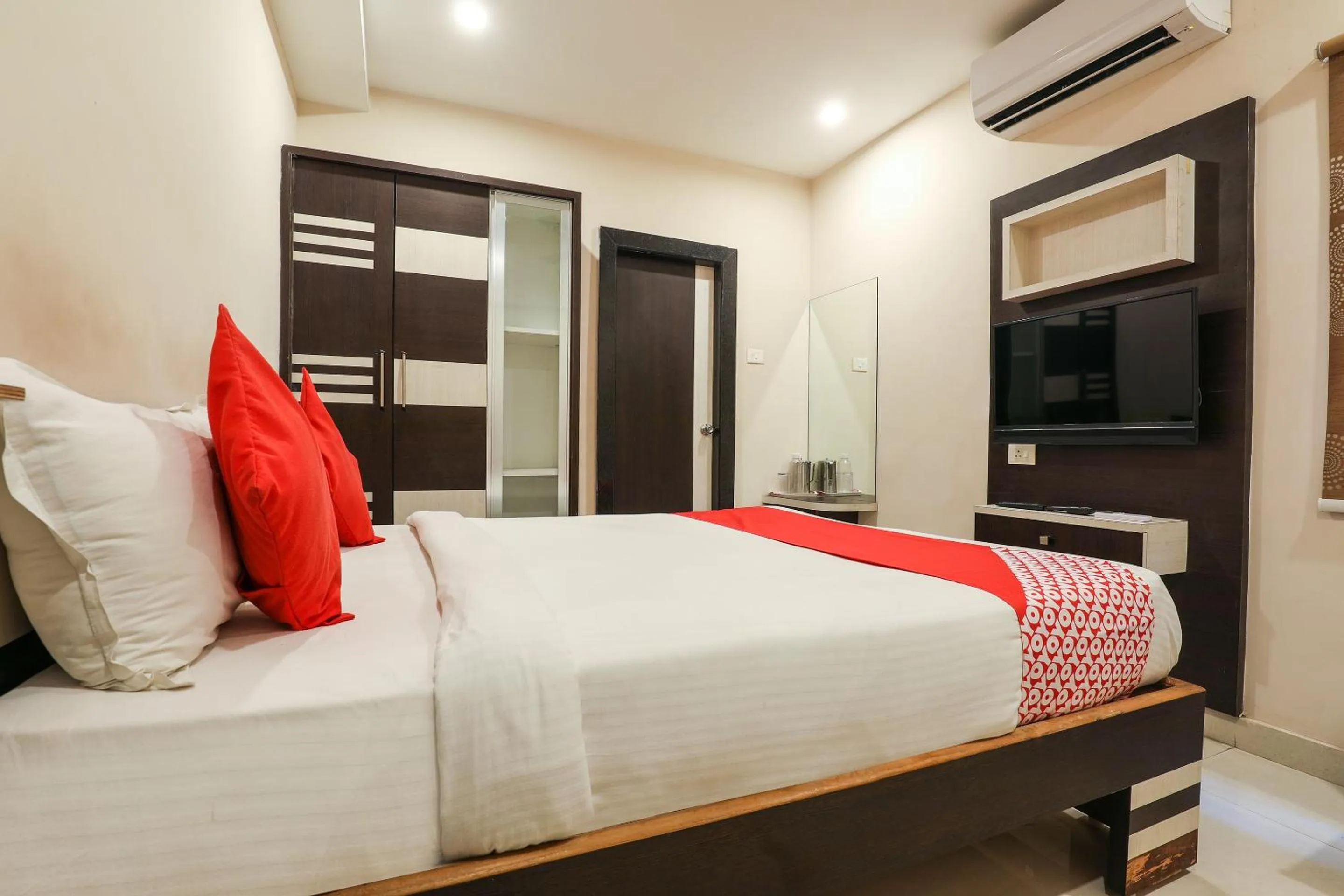 Bedroom in Hotel O Sr Residency