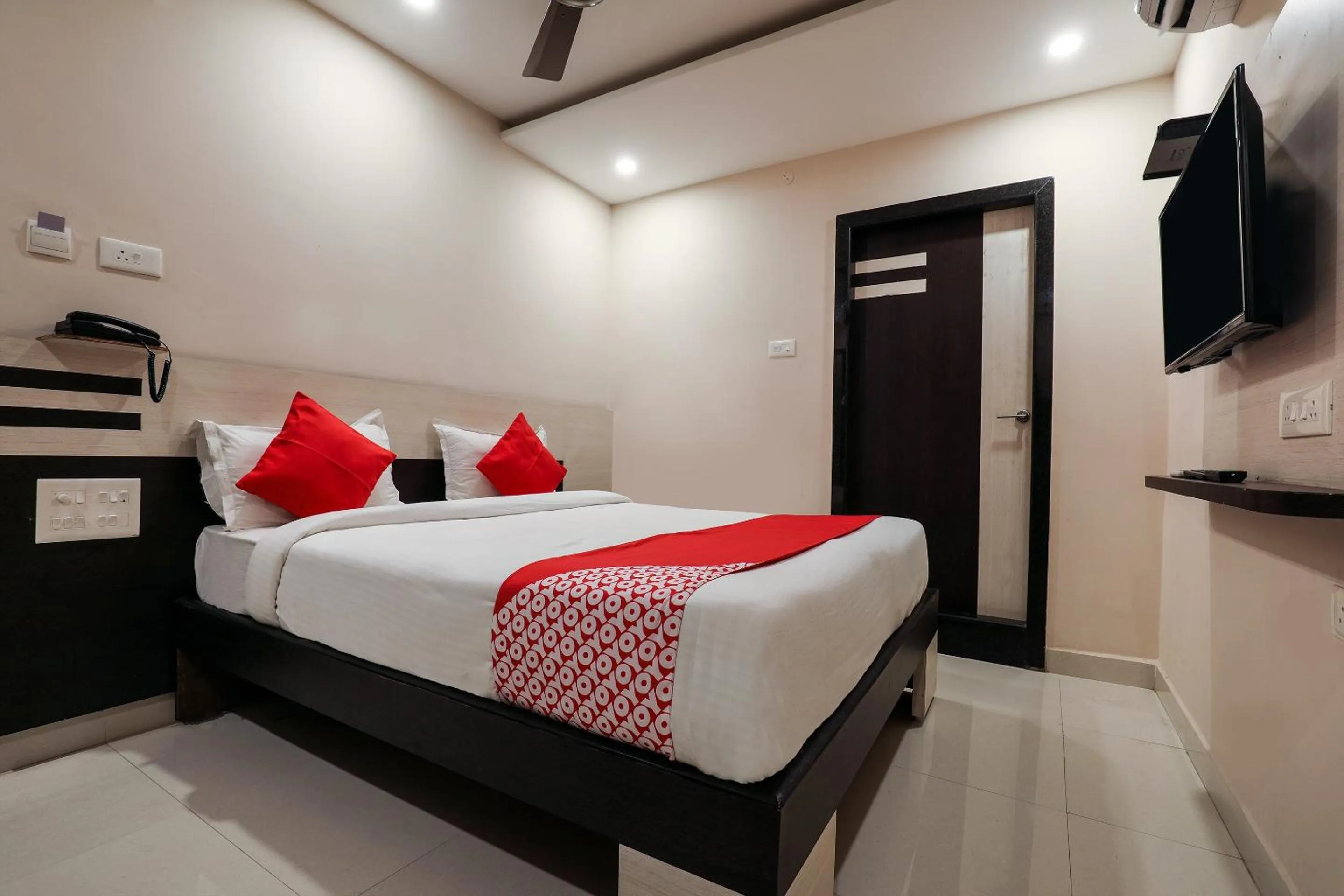 Bedroom in Hotel O Sr Residency