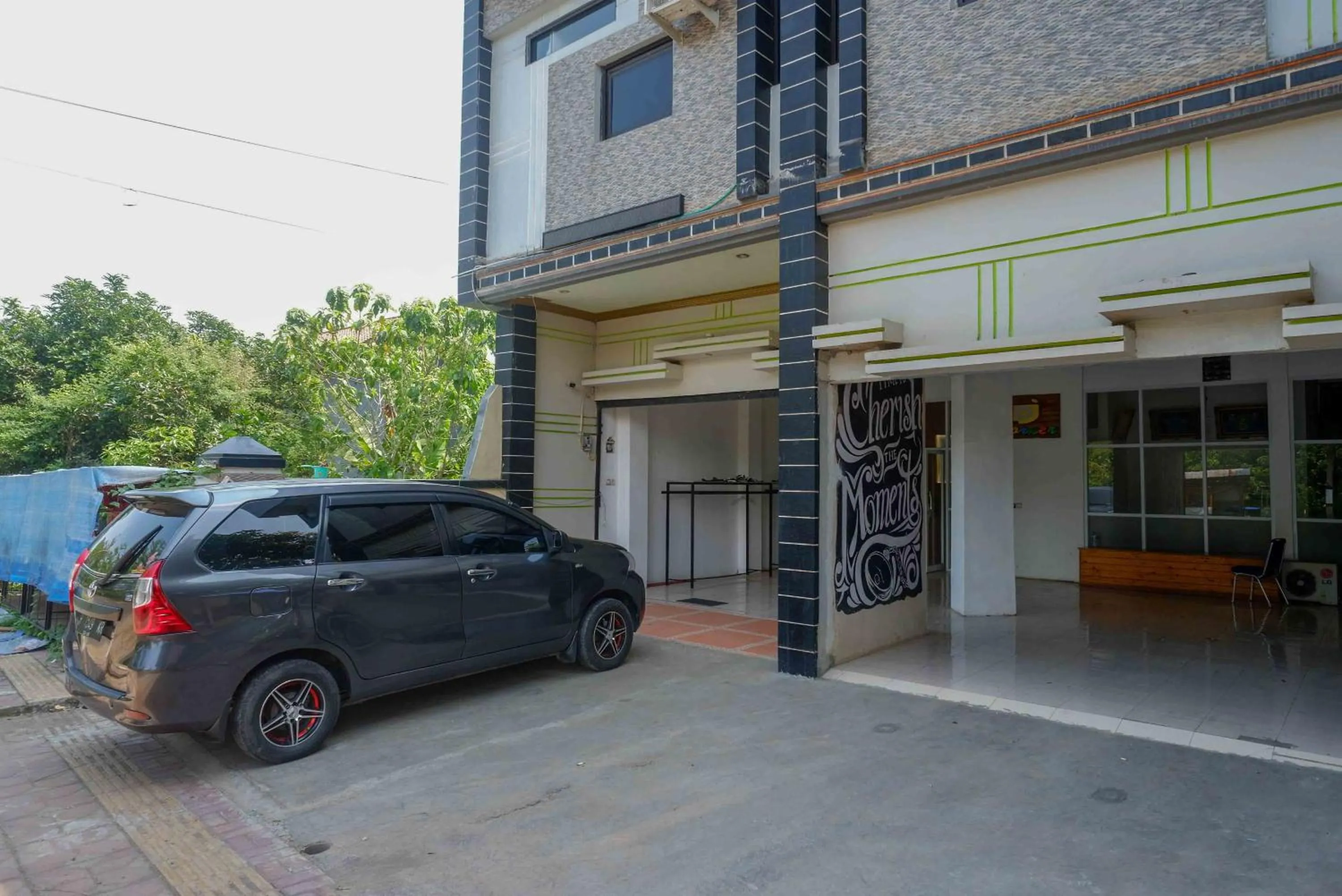 Property building in RedDoorz Syariah near Alun Alun Kajen