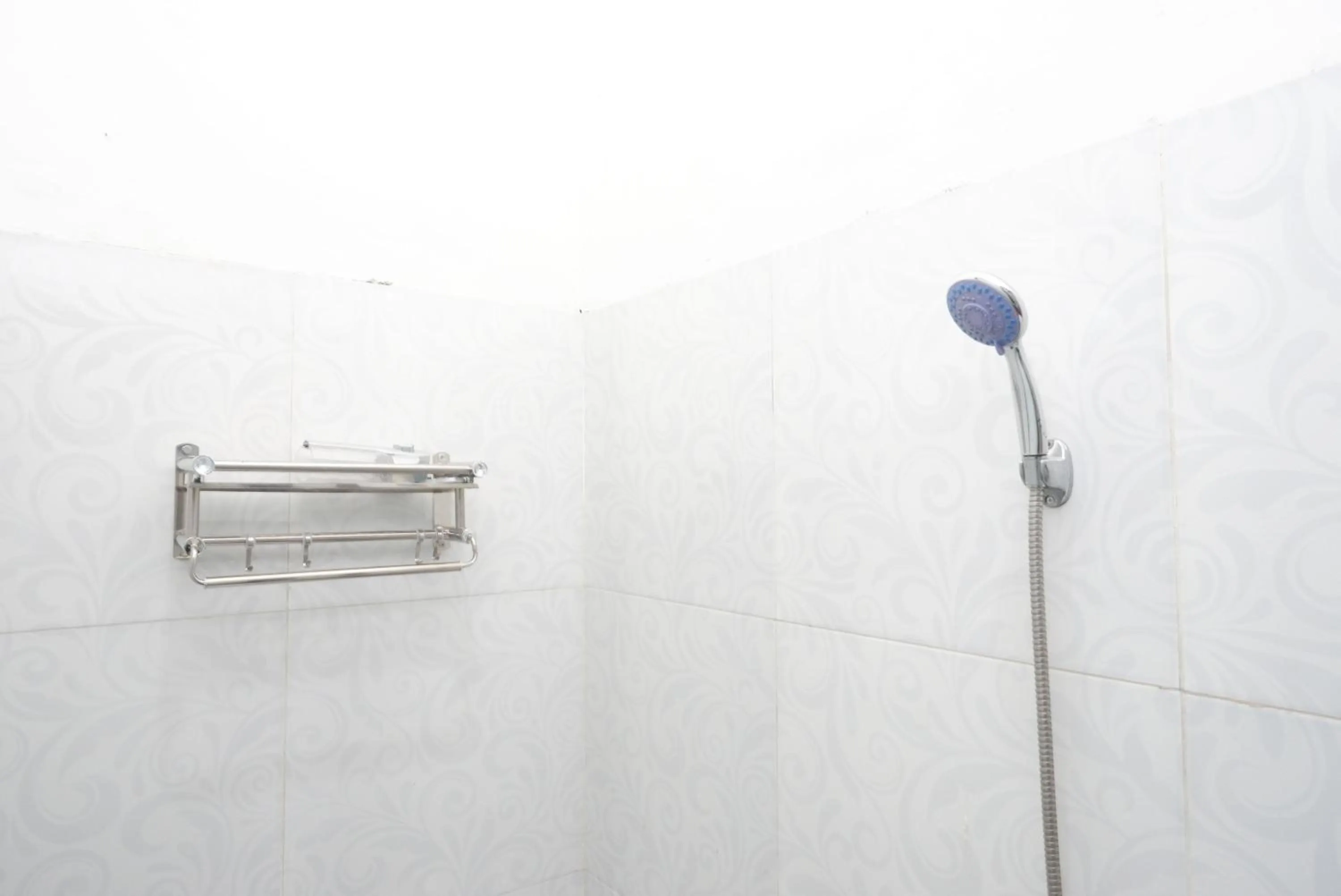 Bathroom in RedDoorz Syariah near Alun Alun Kajen