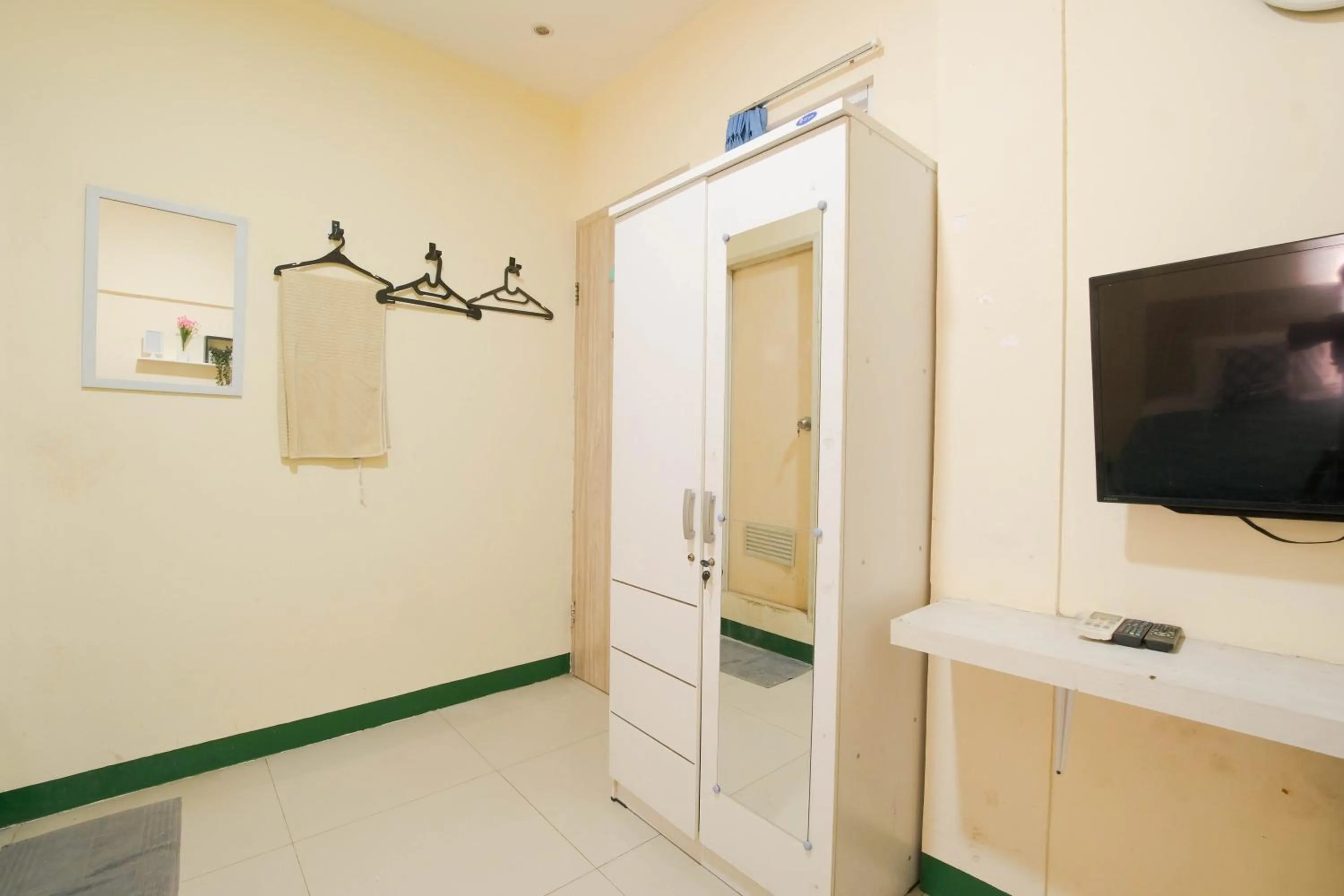 TV and multimedia in Le Paris Syariah Residence