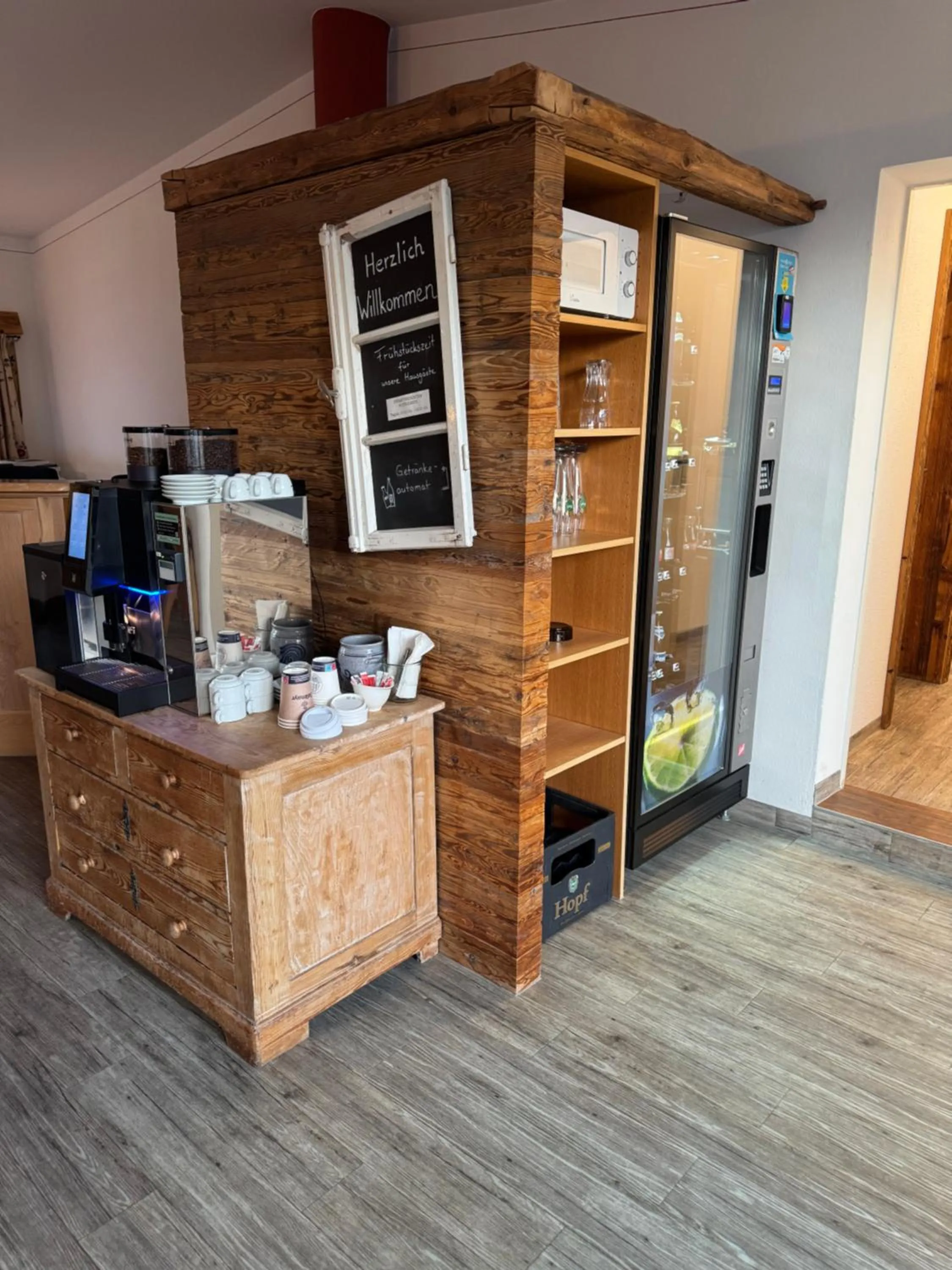 Lobby or reception in Pension Schweizerhaus Garni