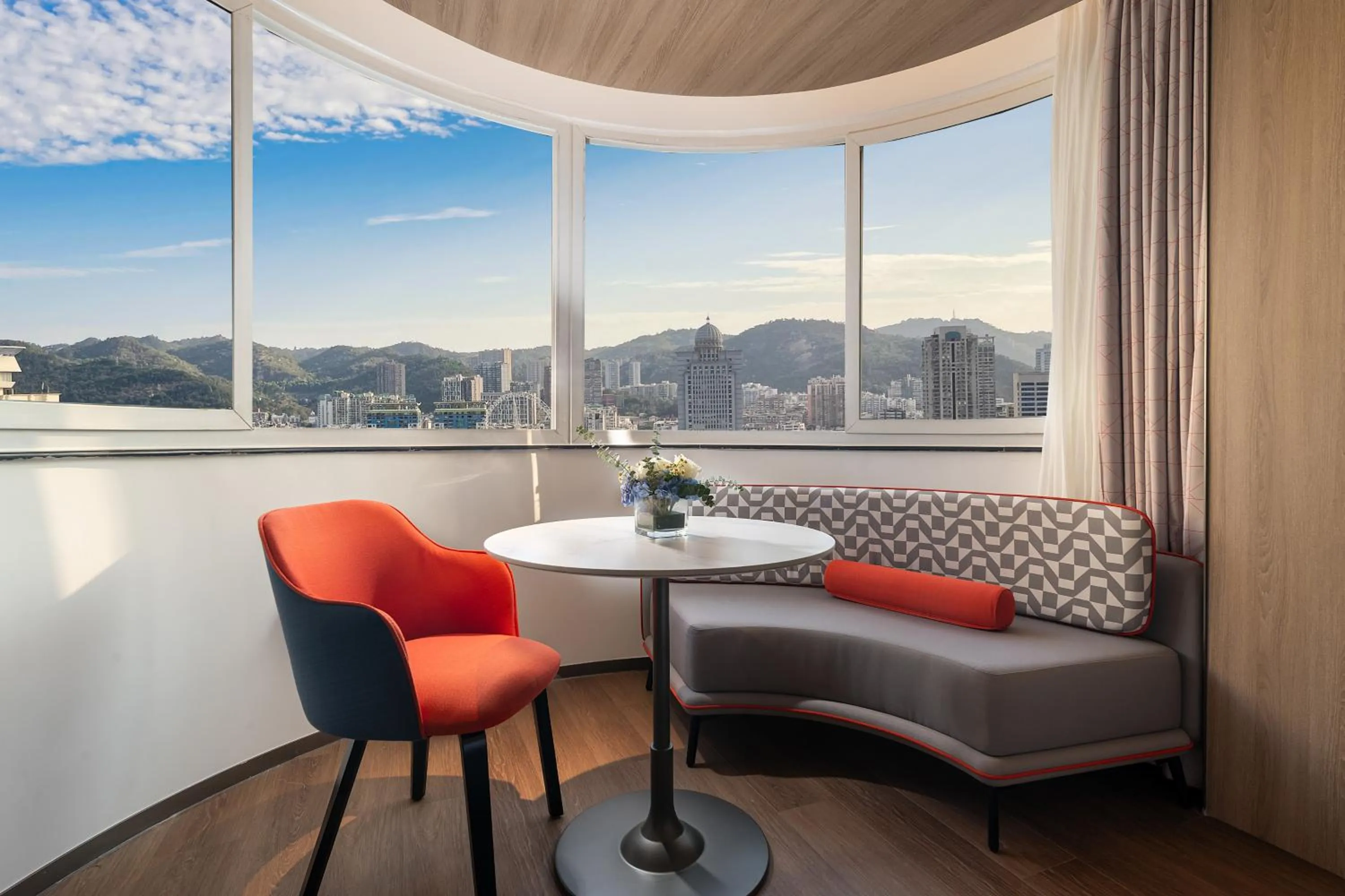 Seating area in Holiday Inn Express Xiamen LuShan