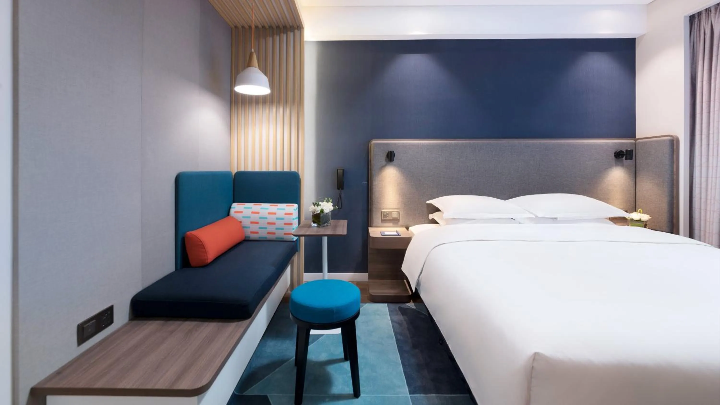 Photo of the whole room, Bed in Holiday Inn Express Xiamen LuShan