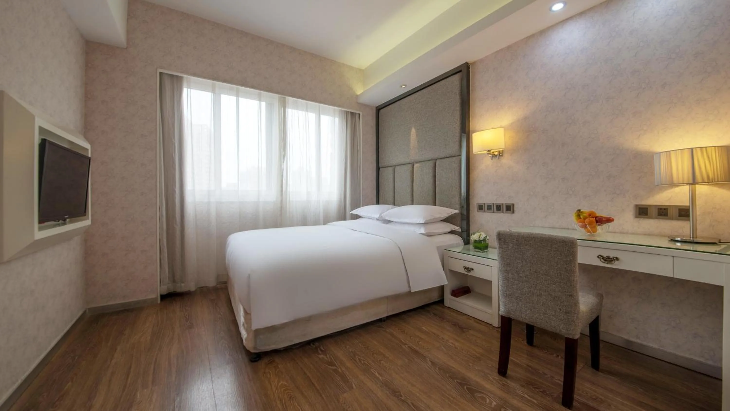 Photo of the whole room, Bed in Holiday Inn Express Xiamen LuShan