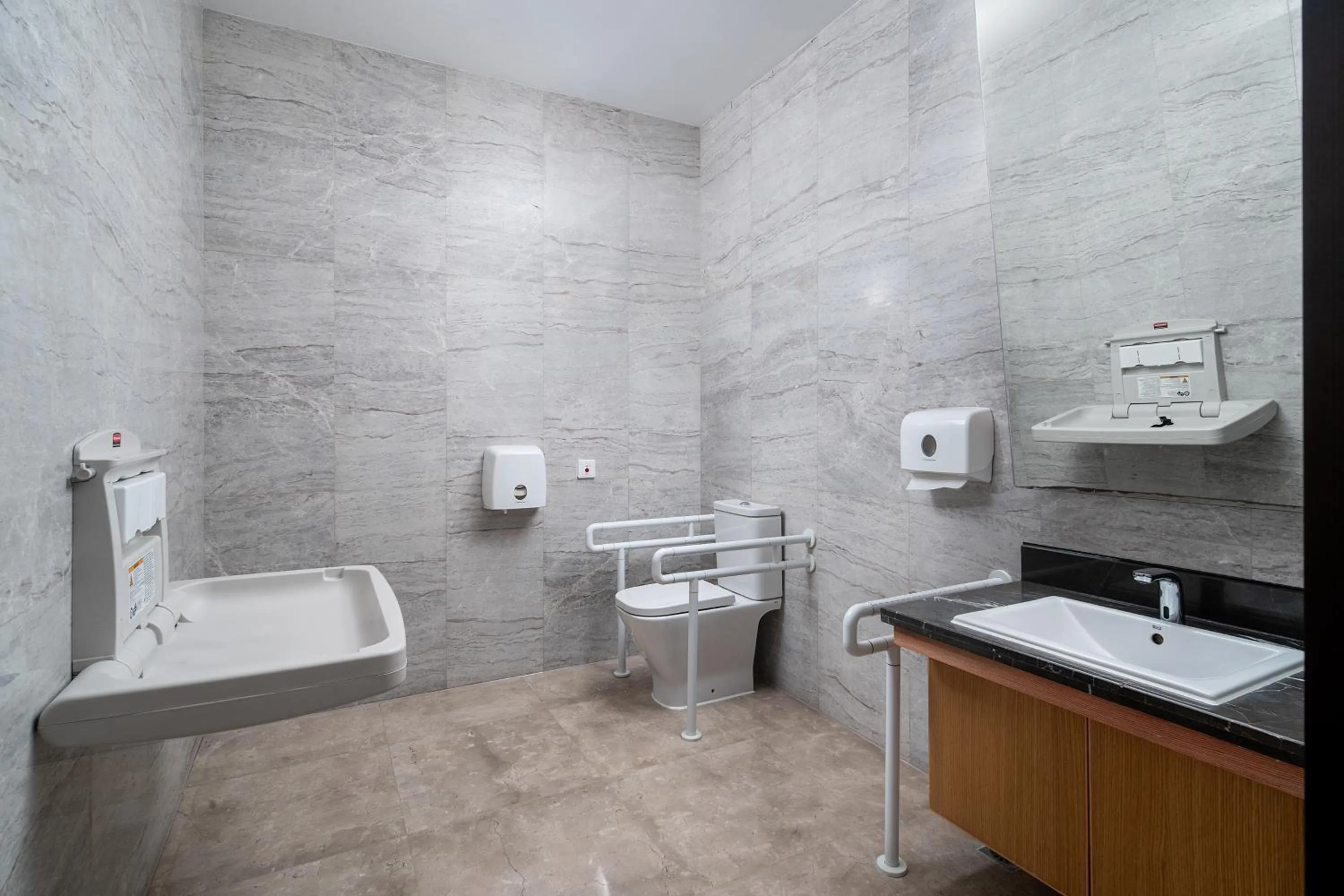 Toilet in Holiday Inn Express Xiamen LuShan