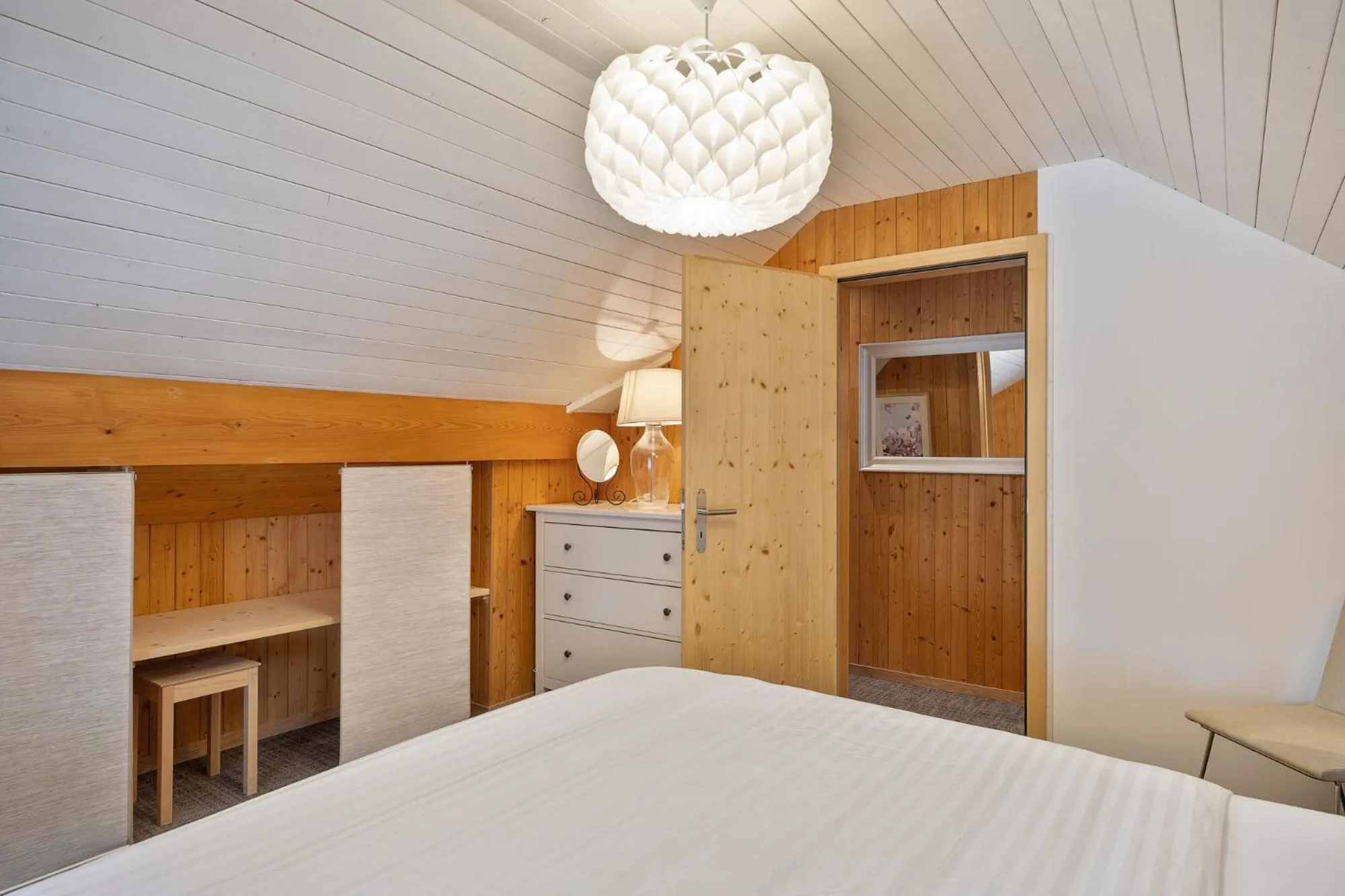 Bed in Hotel Krone by b-smart