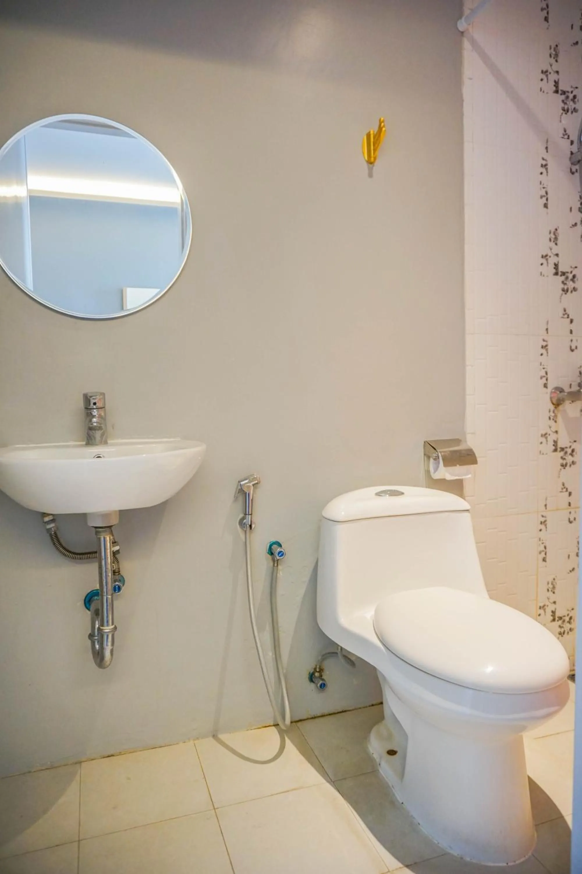 Bathroom in Hotel Pantes Semawis Pecinan SMG - Petfriendly Hotel