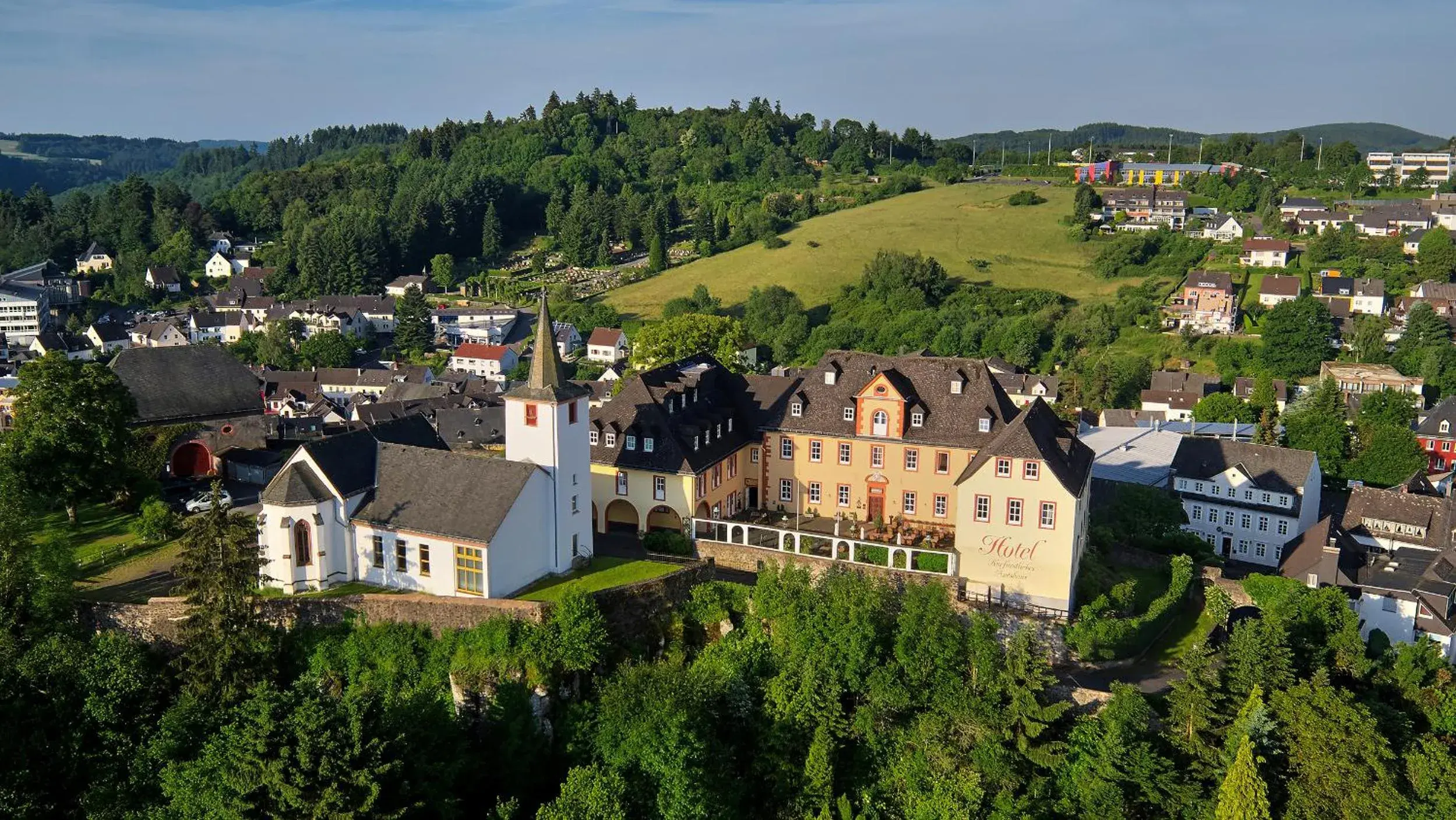 Schloßhotel Kurfürstliches Amtshaus Dauner Burg Schloßhotel Kurfürstliches Amtshaus Dauner Burg