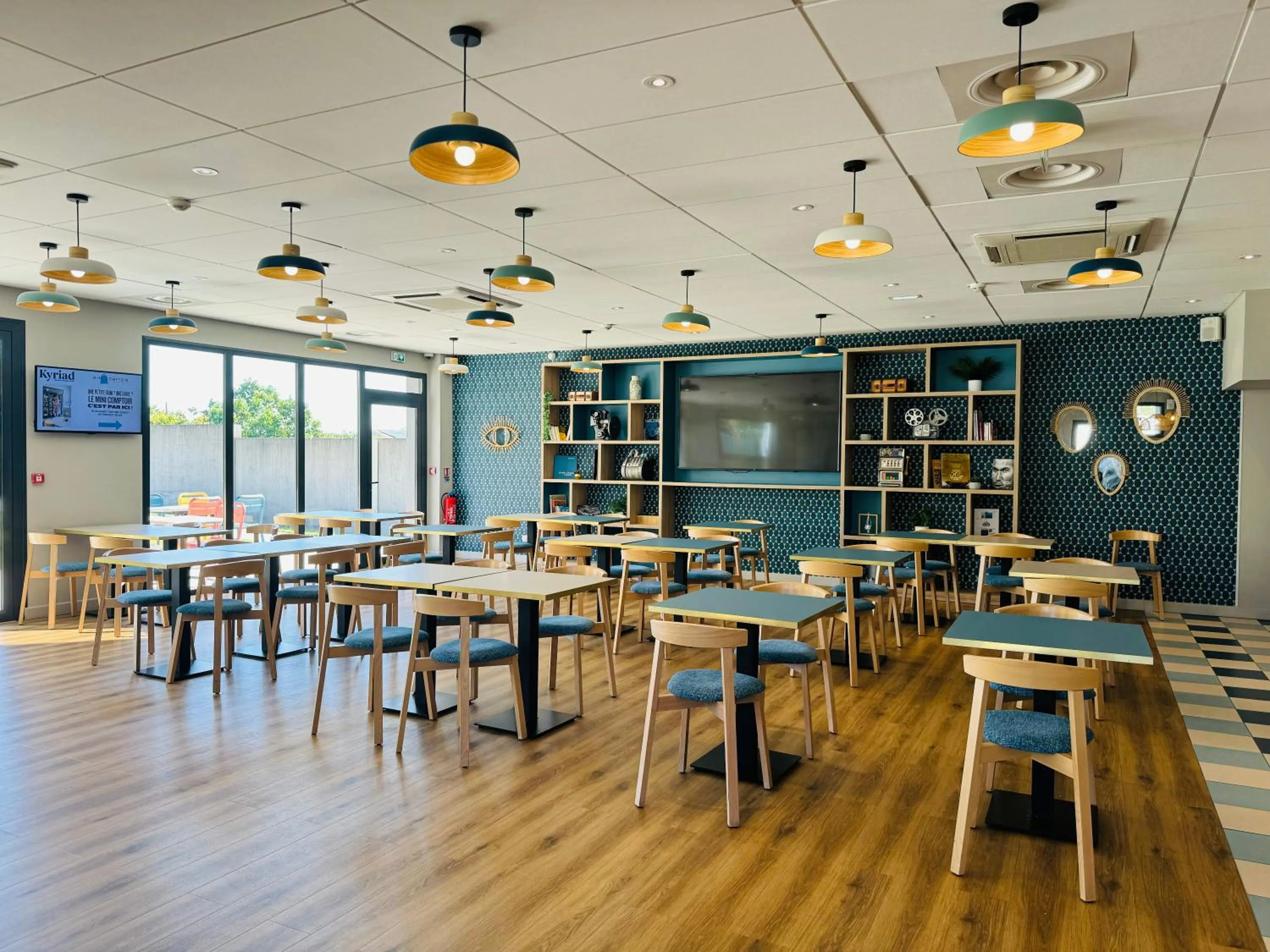 Restaurant/places to eat in Kyriad Bordeaux Nord Sainte Eulalie